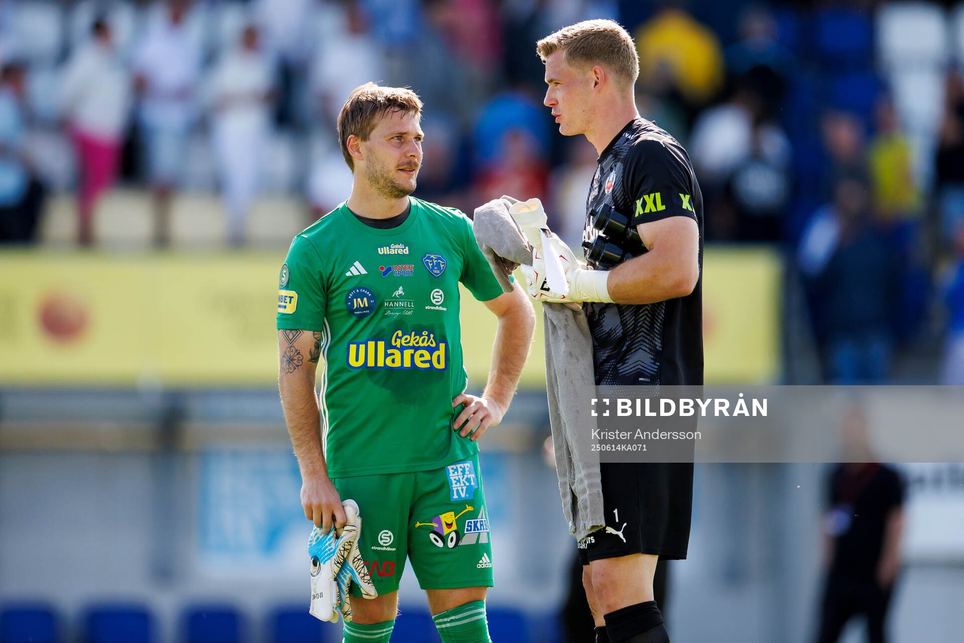 Falkenbergs målvakt Anton Andersson och Helsingborgs