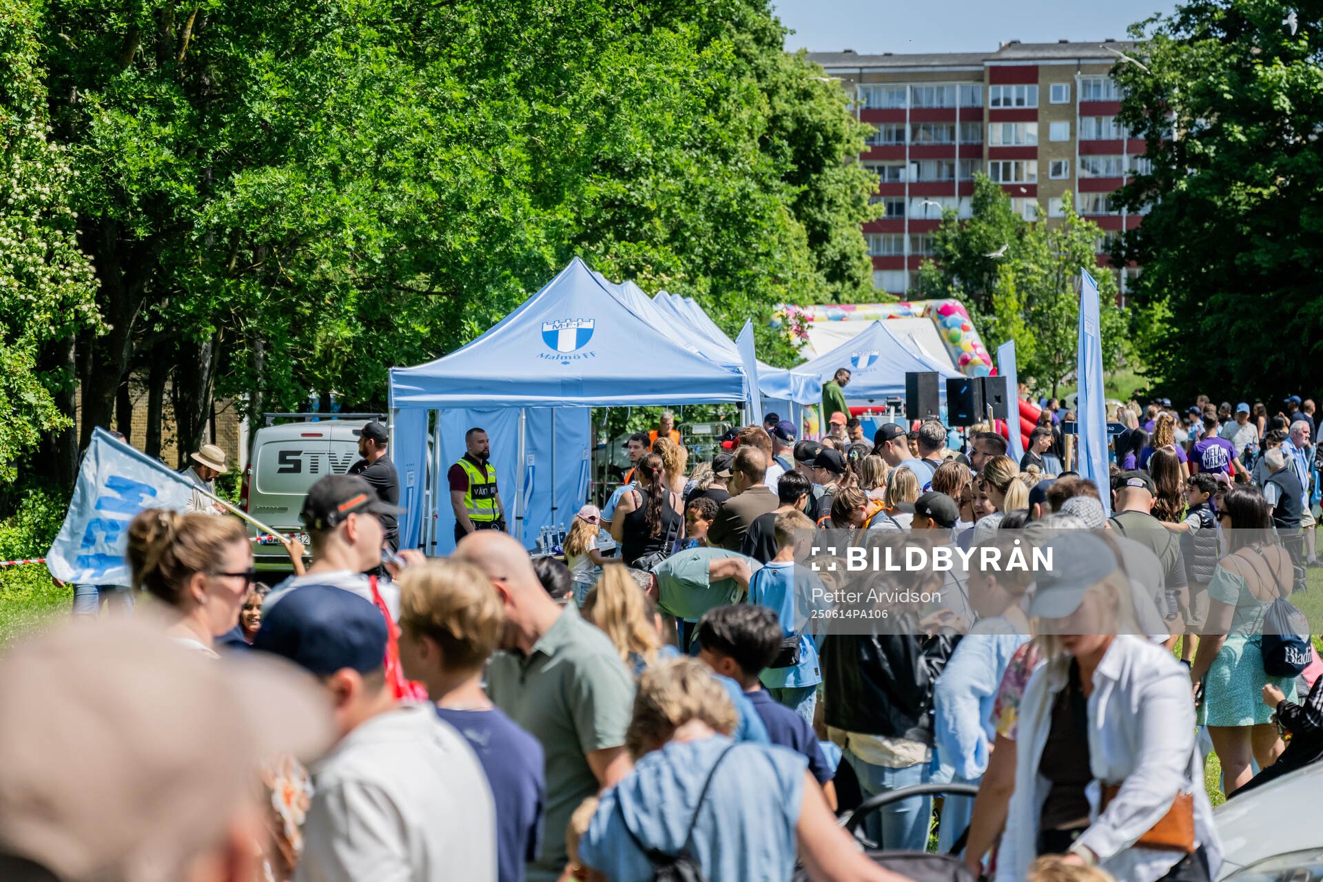 Köer till autografskrivningen