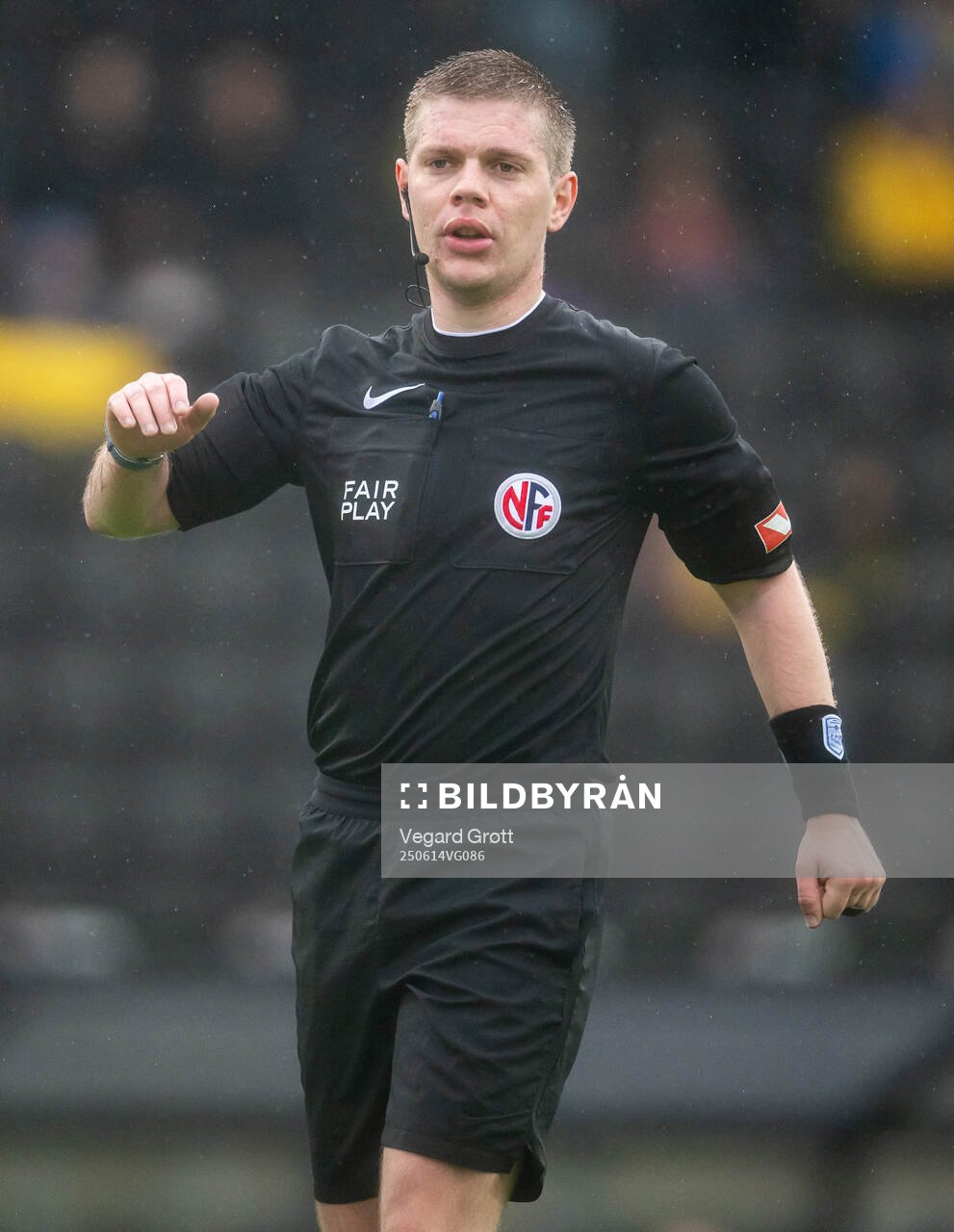 Referee Michael Wikestad Pedersen
