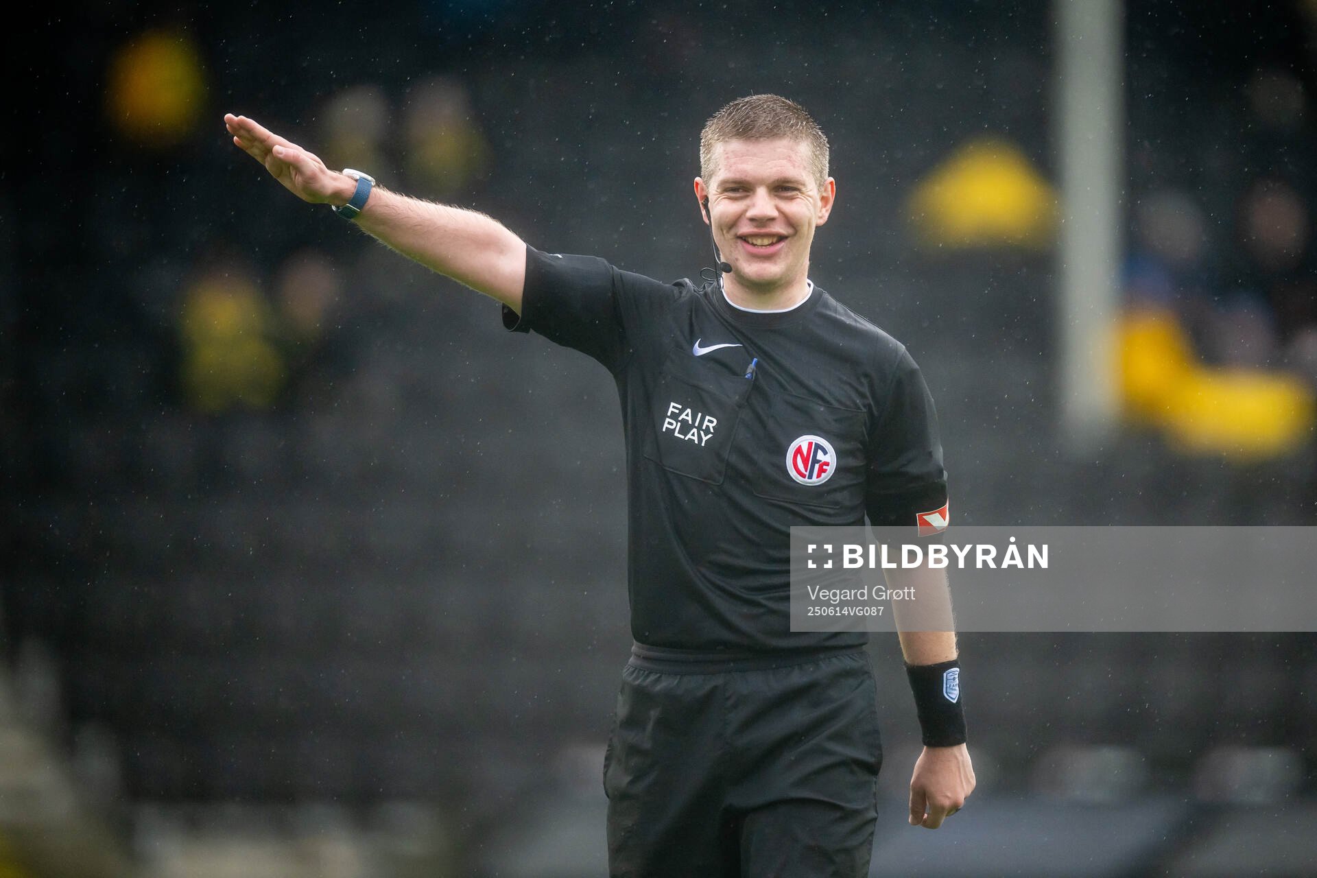 Referee Michael Wikestad Pedersen