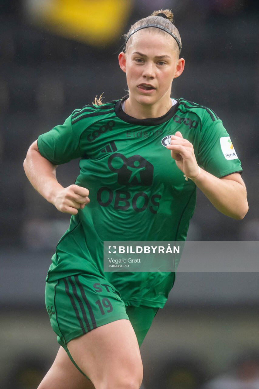 Sædis Run Heidarsdottir of Vålerenga