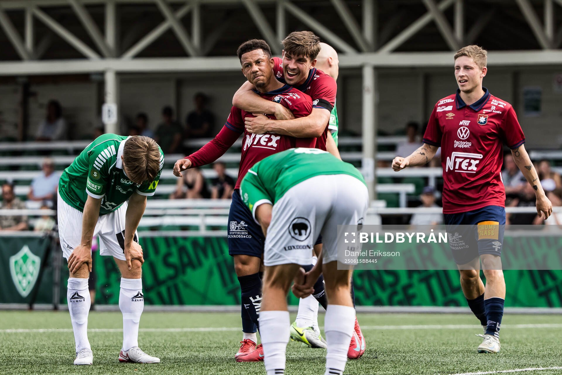 Örgrytes Tobias Sana och Daniel Paulson jublar
