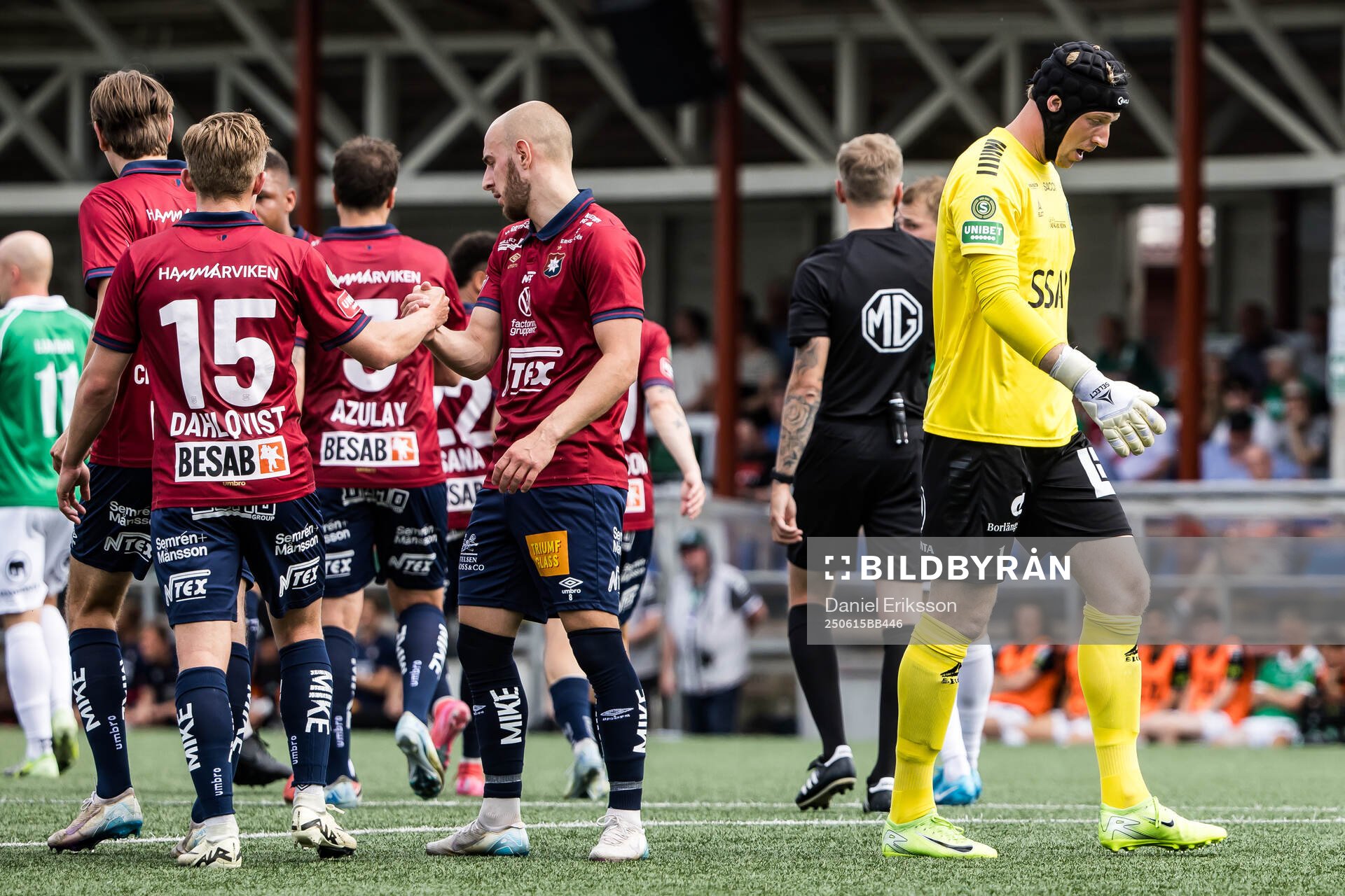 Brages målvakt Viktor Frodig deppar