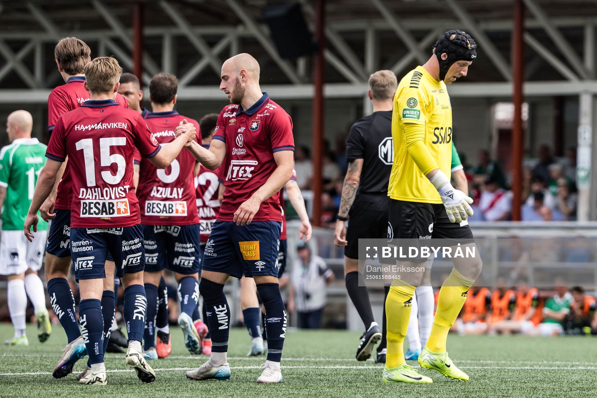 Brages målvakt Viktor Frodig deppar