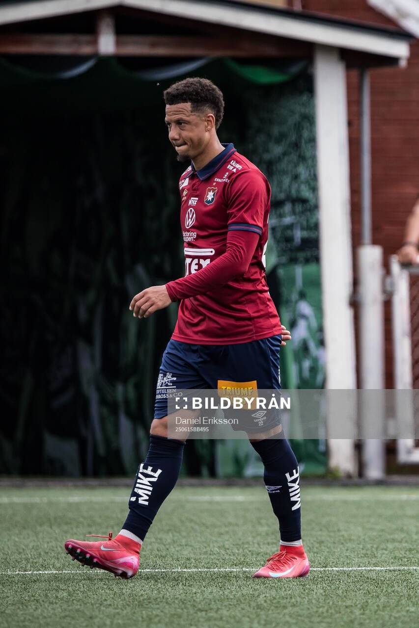 Örgrytes Tobias Sana deppar