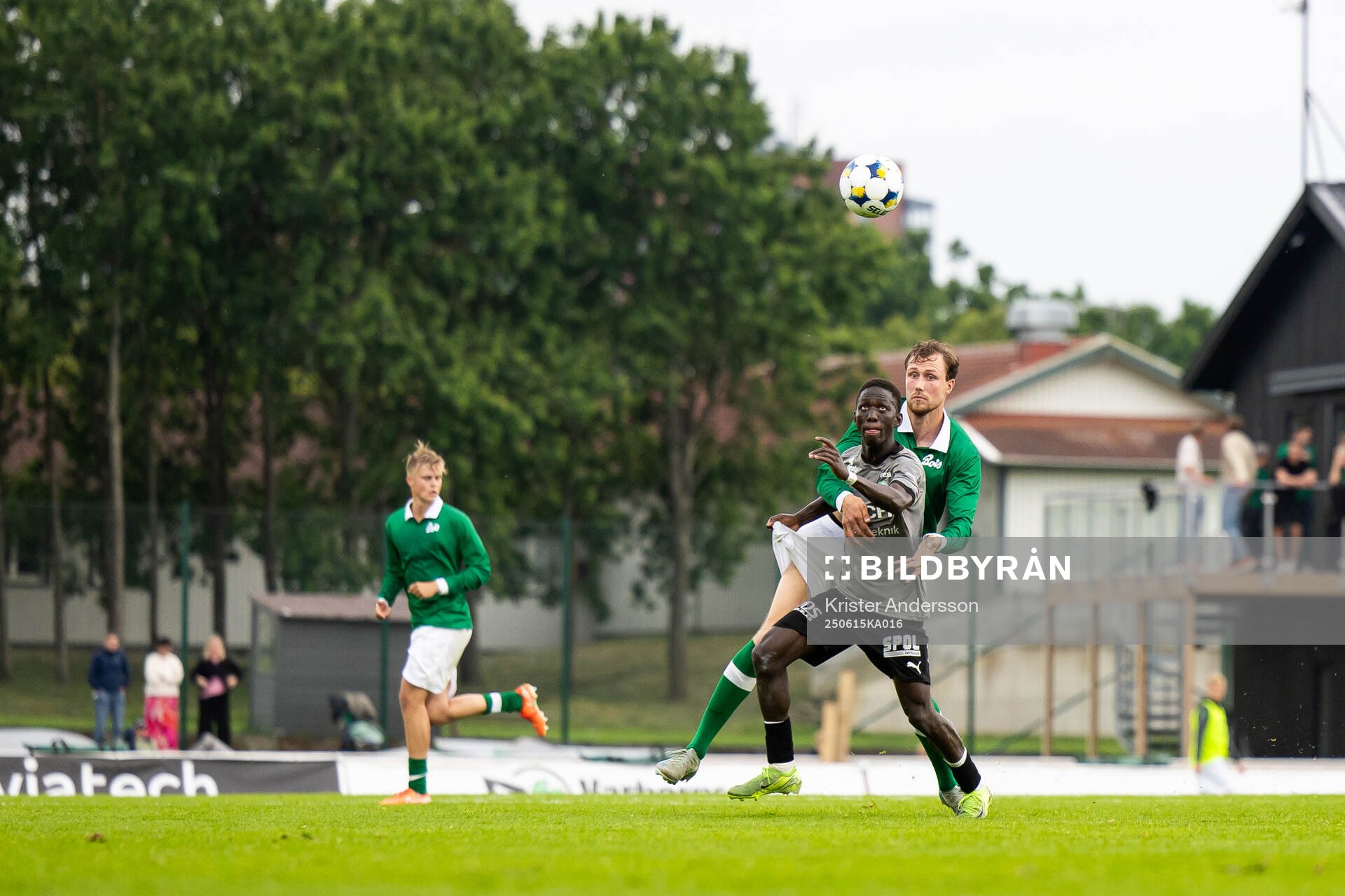 Västerås Mamadou Ousmane Diagne och Varbergs Niklas