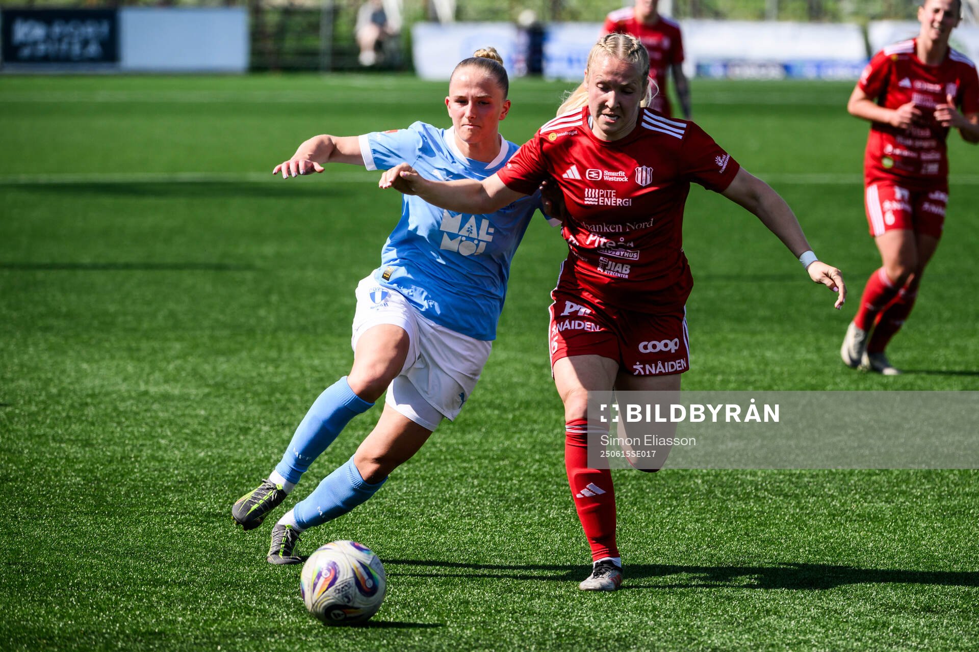 Malmö FFs Tuva Skoog och Piteås Maggy Henschler