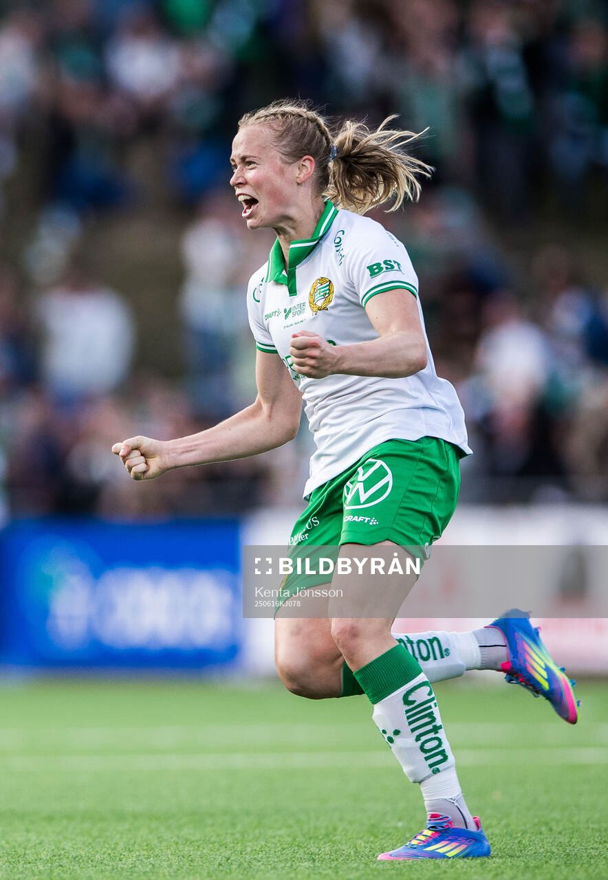 Hammarbys Julie Blakstad jublar