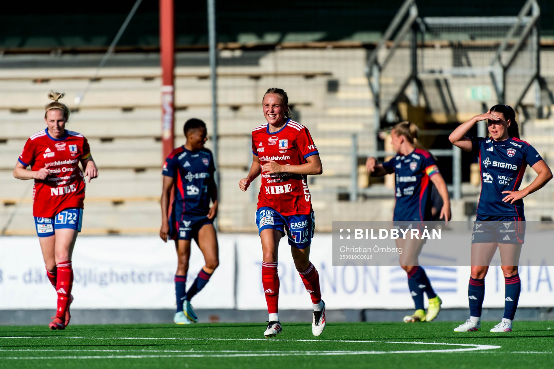 Vittsjös Olivia Wänglund jublar