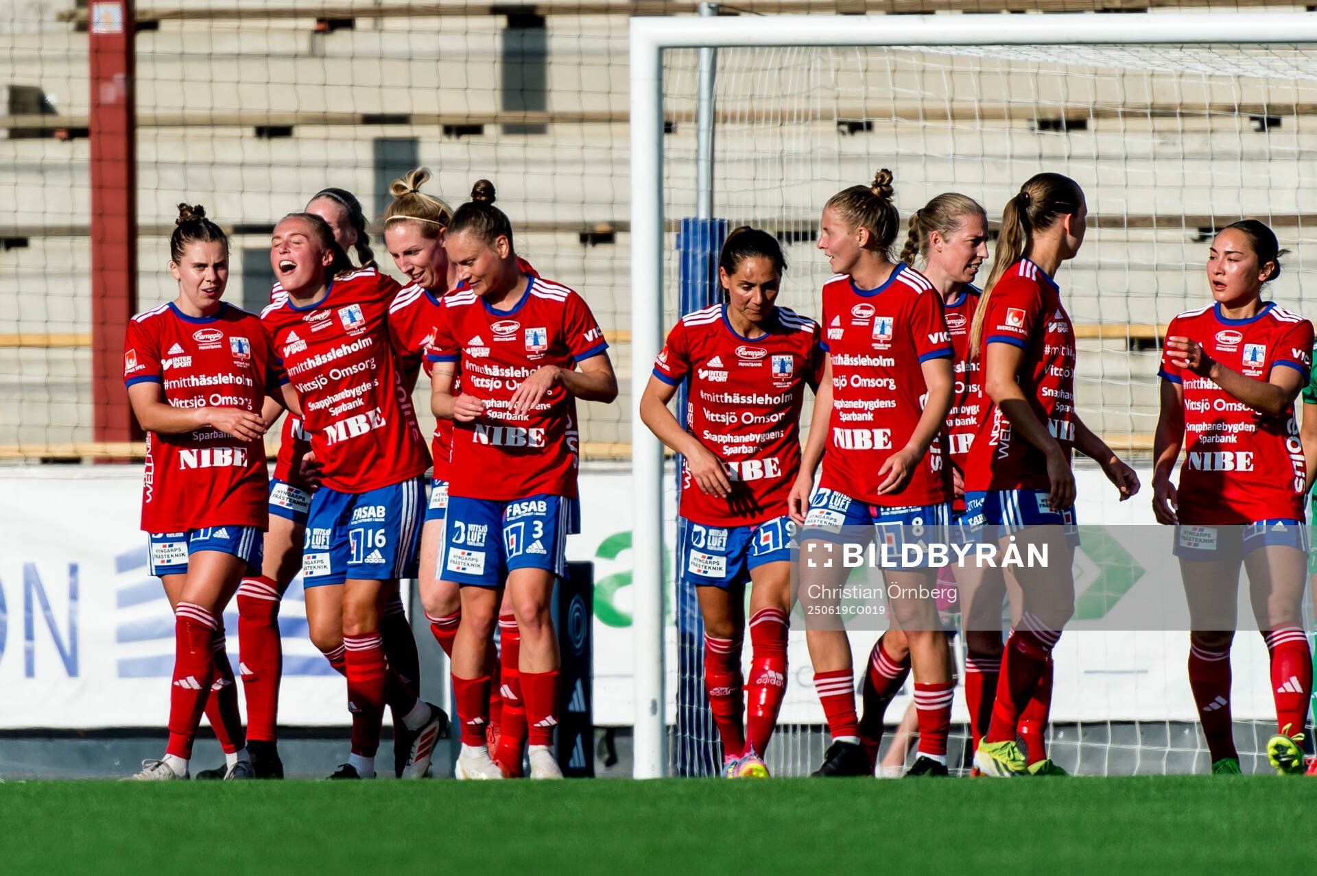 Vittsjös Olivia Wänglund jublar