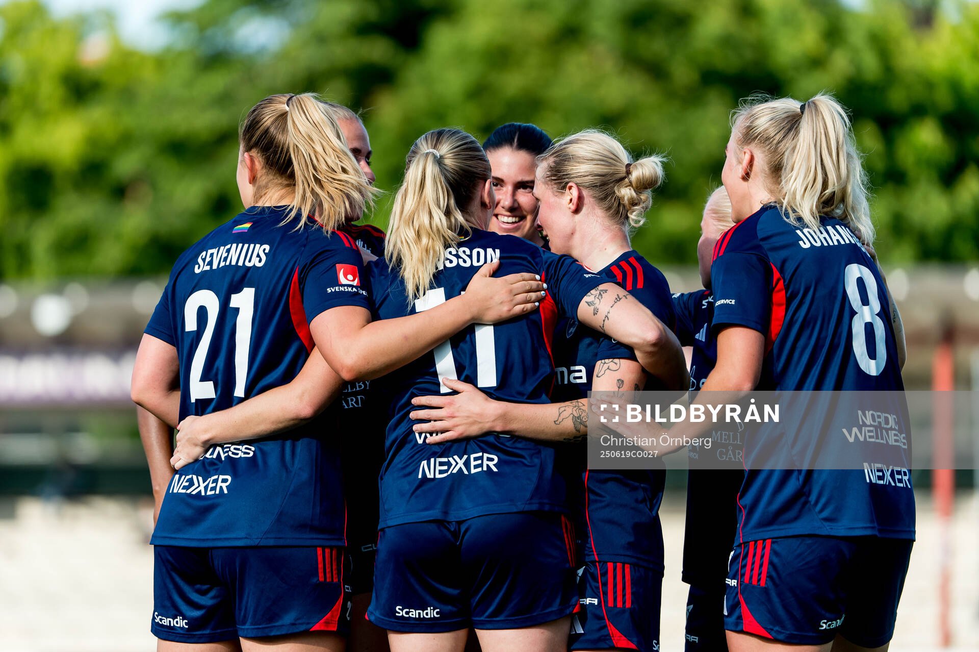 Rosengårds spelare jublar