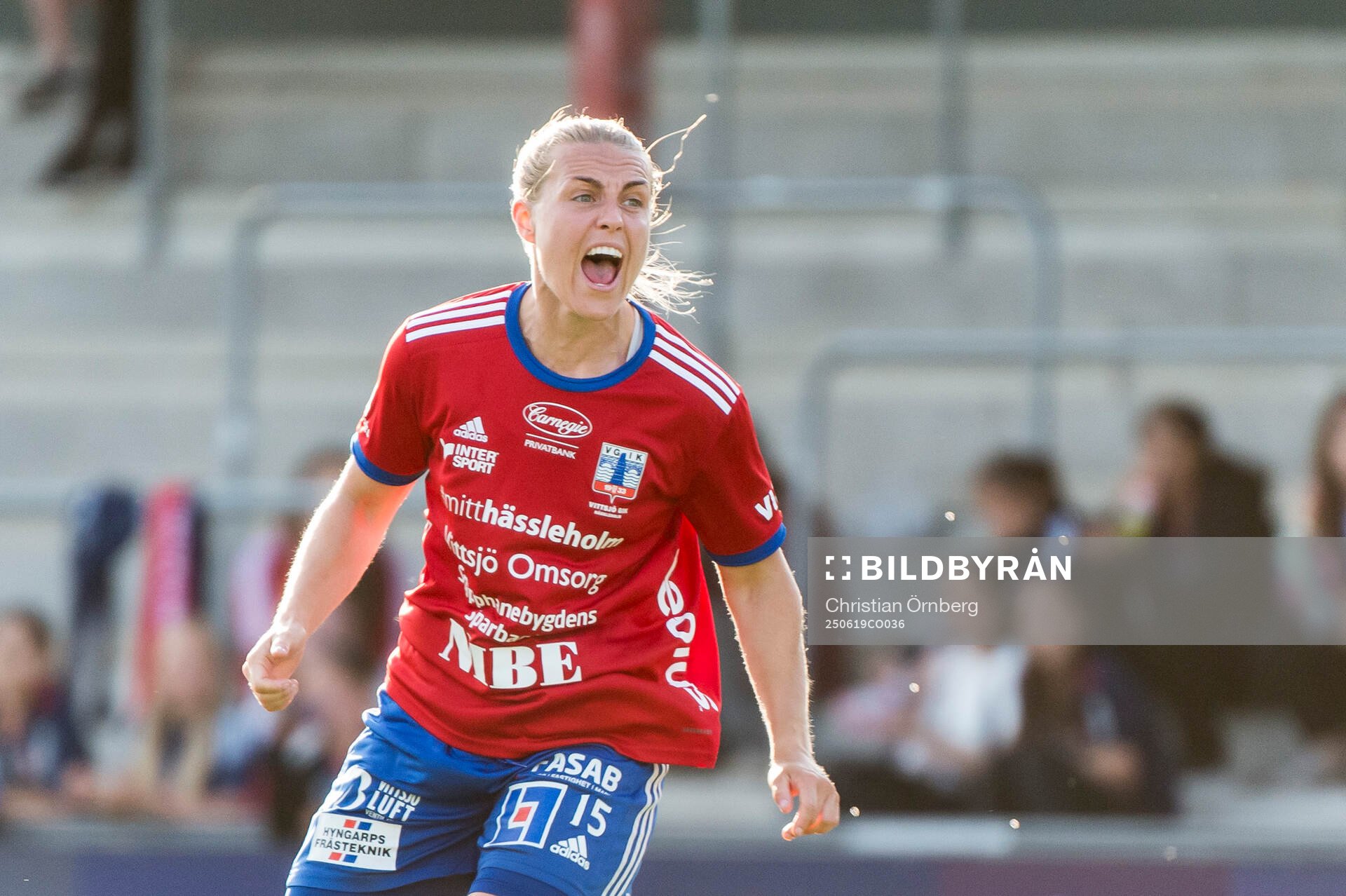 Vittsjös Nellie Persson jublar