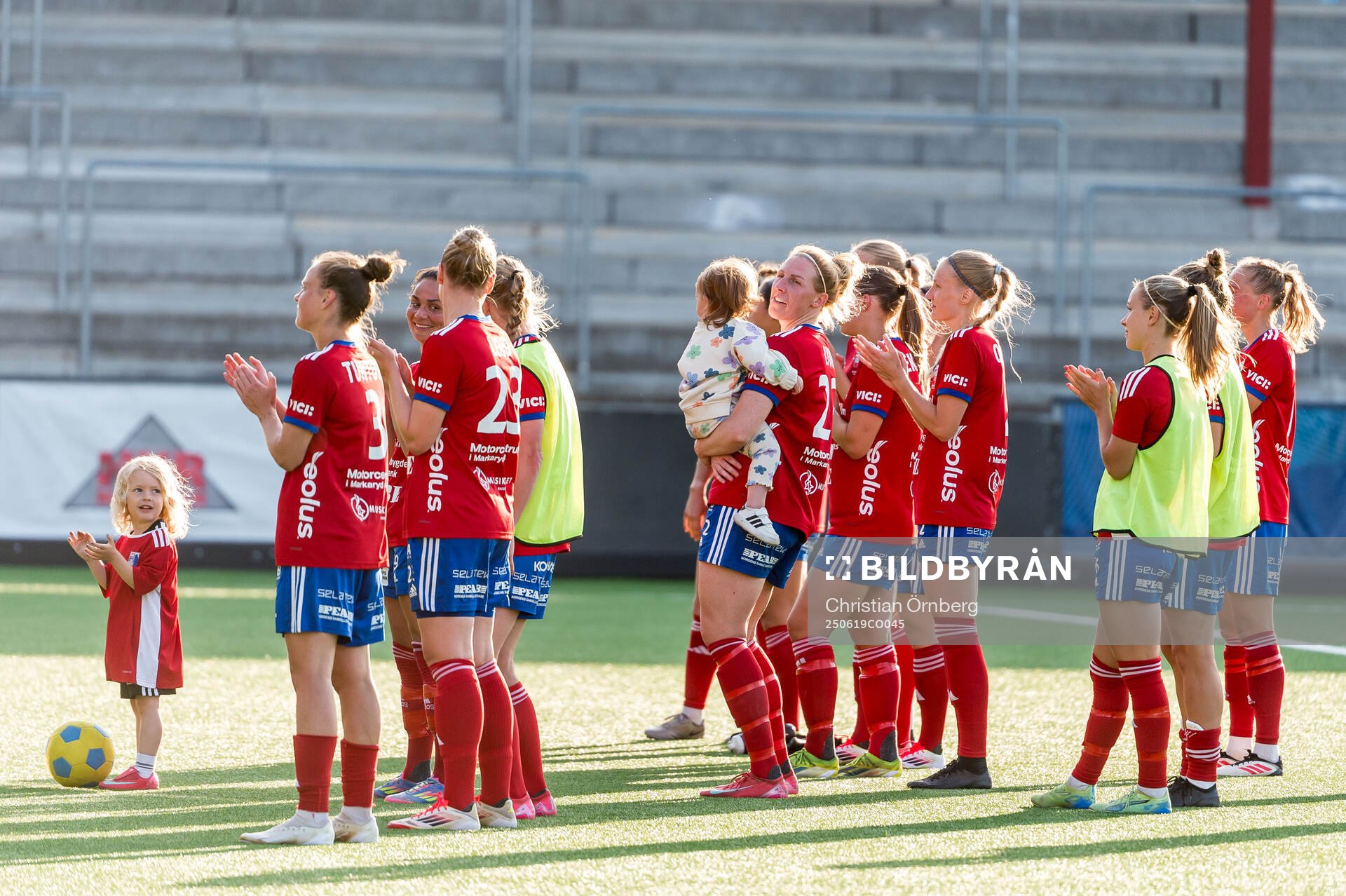 Vittsjös spelare jublar