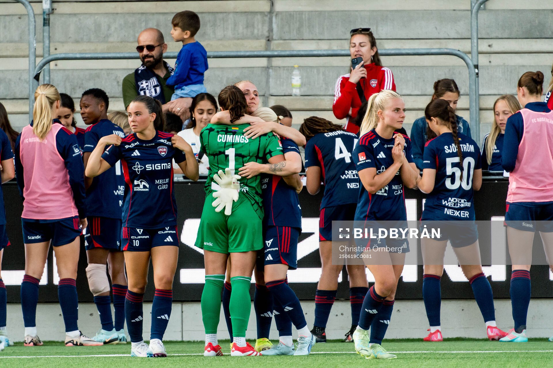 Rosengårds spelare och supportrar deppar