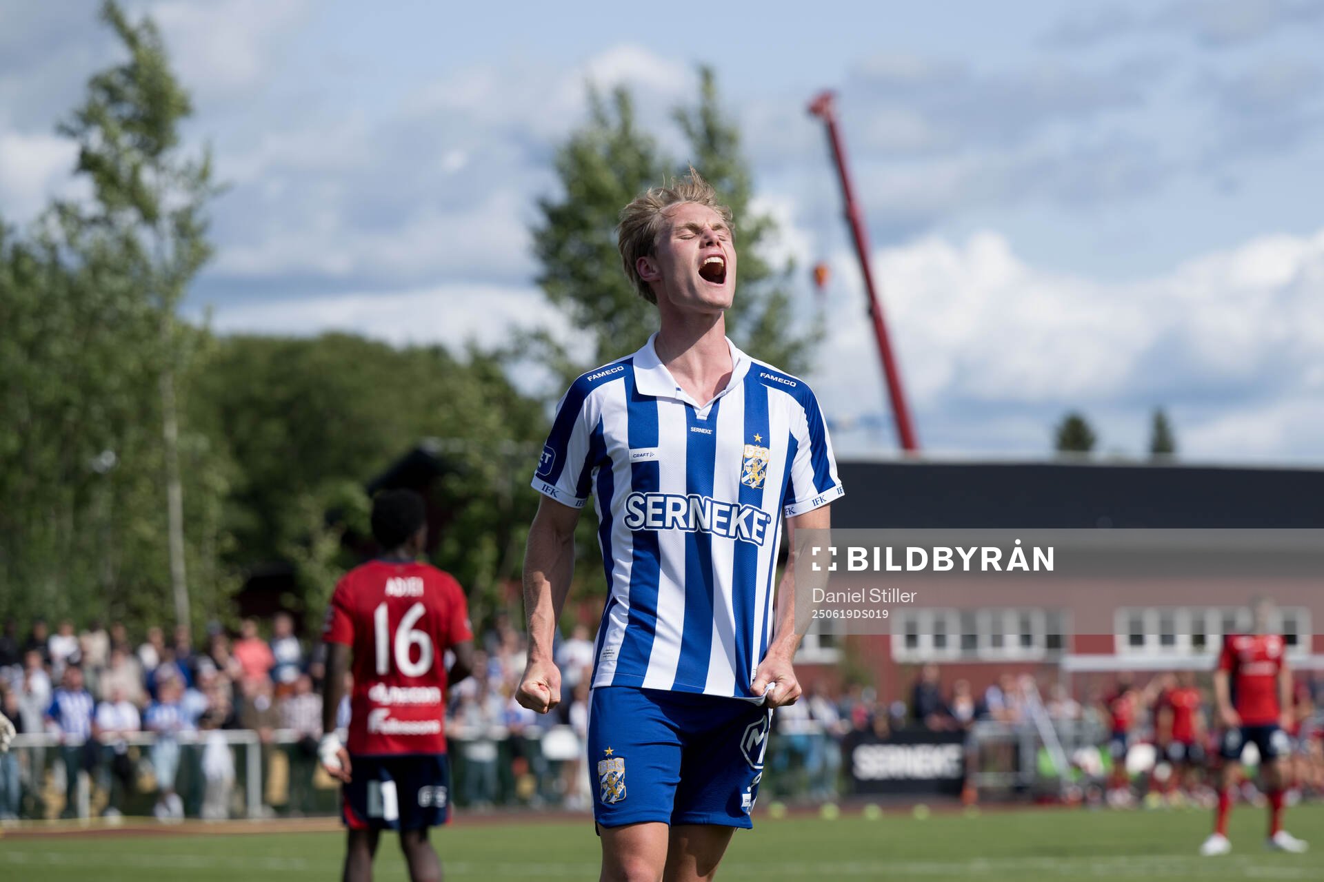 IFK Göteborgs Max Fenger deppar