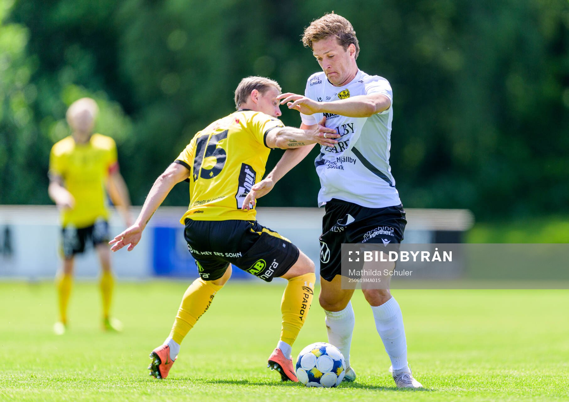 Elfsborgs Simon Hedlund och Mjällbys Ludvig Tidstrand