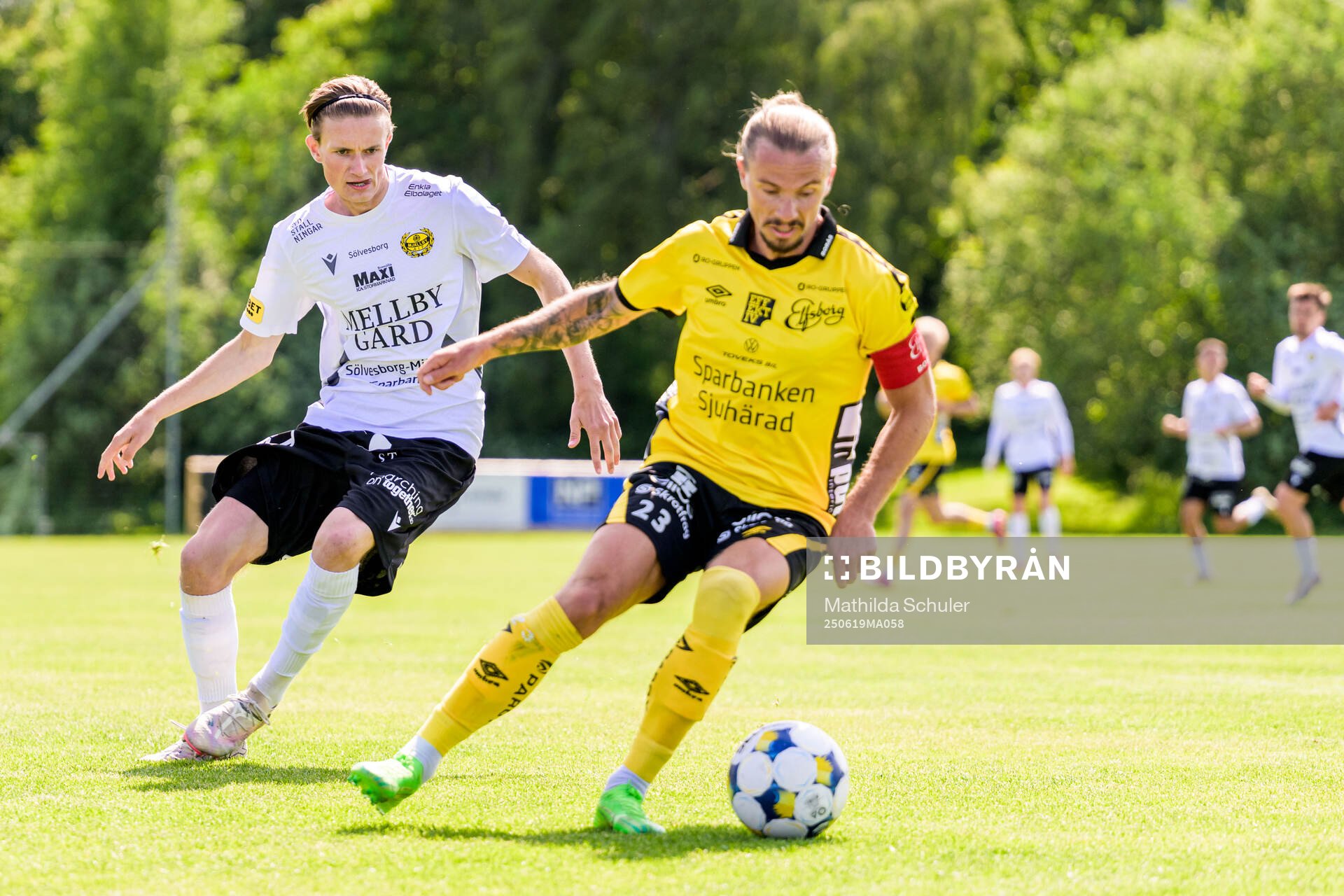 Mjällbys Charles Rosén och Elfsborgs Niklas Hult