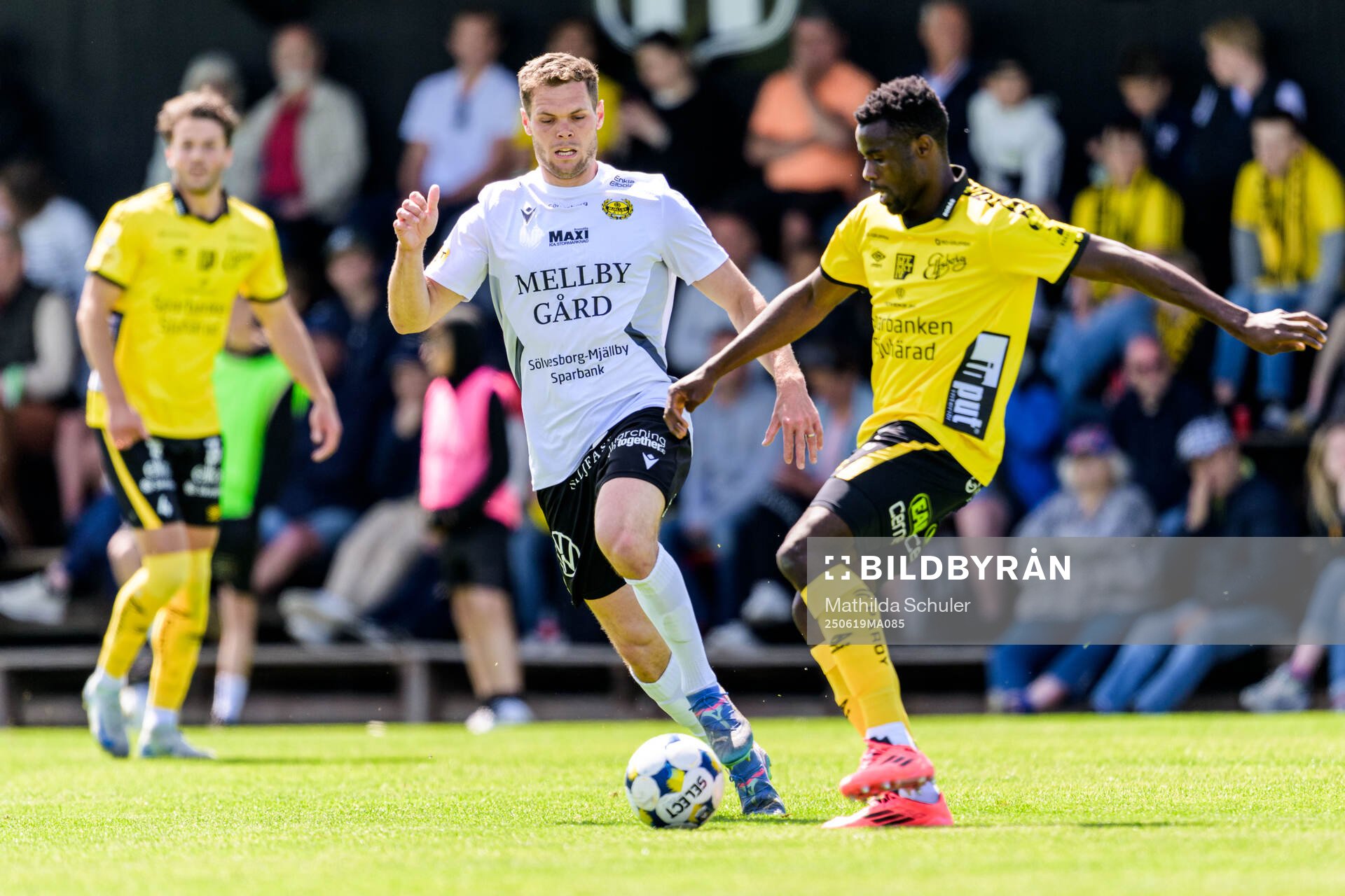 Mjällbys Jacob Bergström och Elfsborgs Ibrahim Buhari