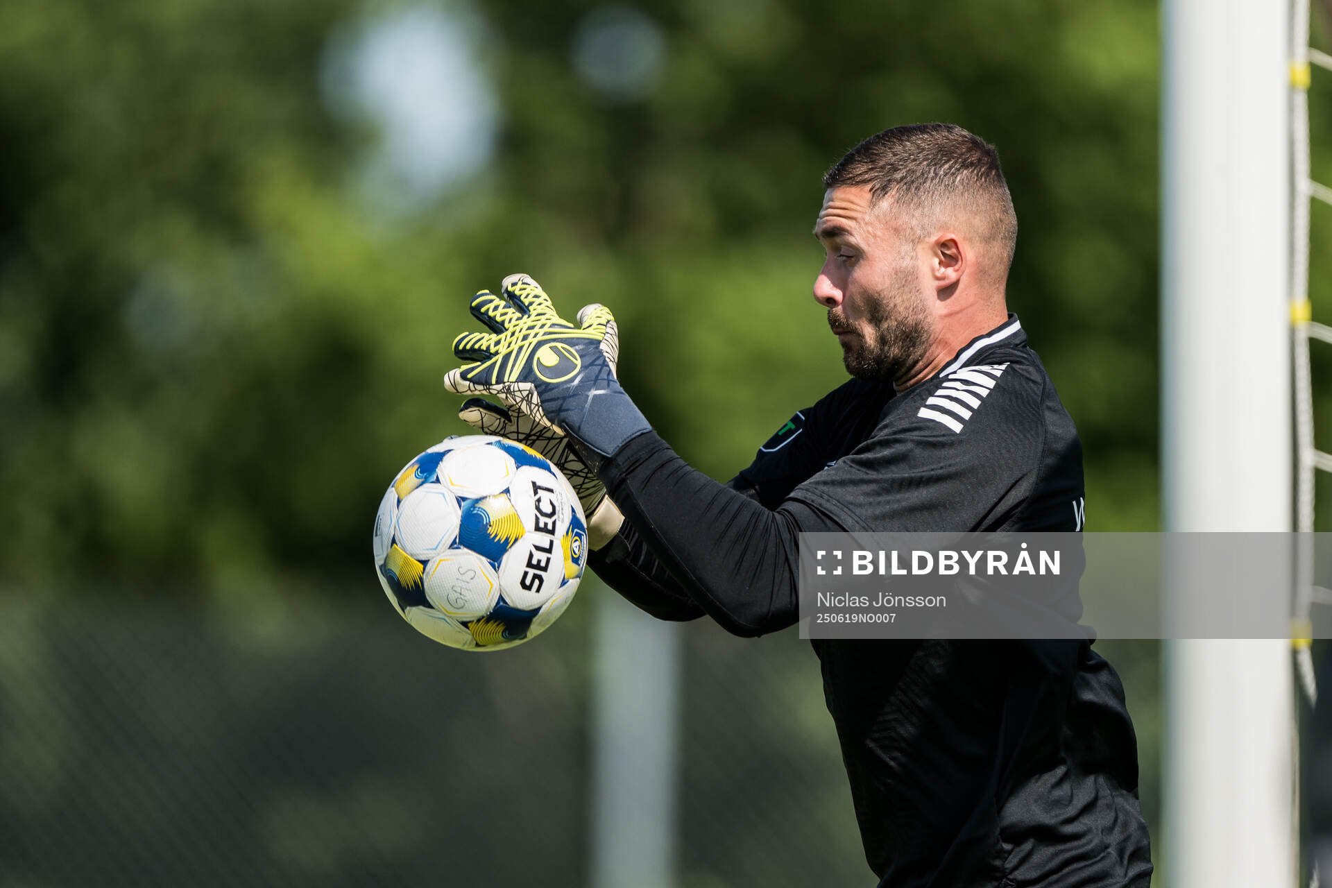 GAISs målvakt Mergim Krasniqi