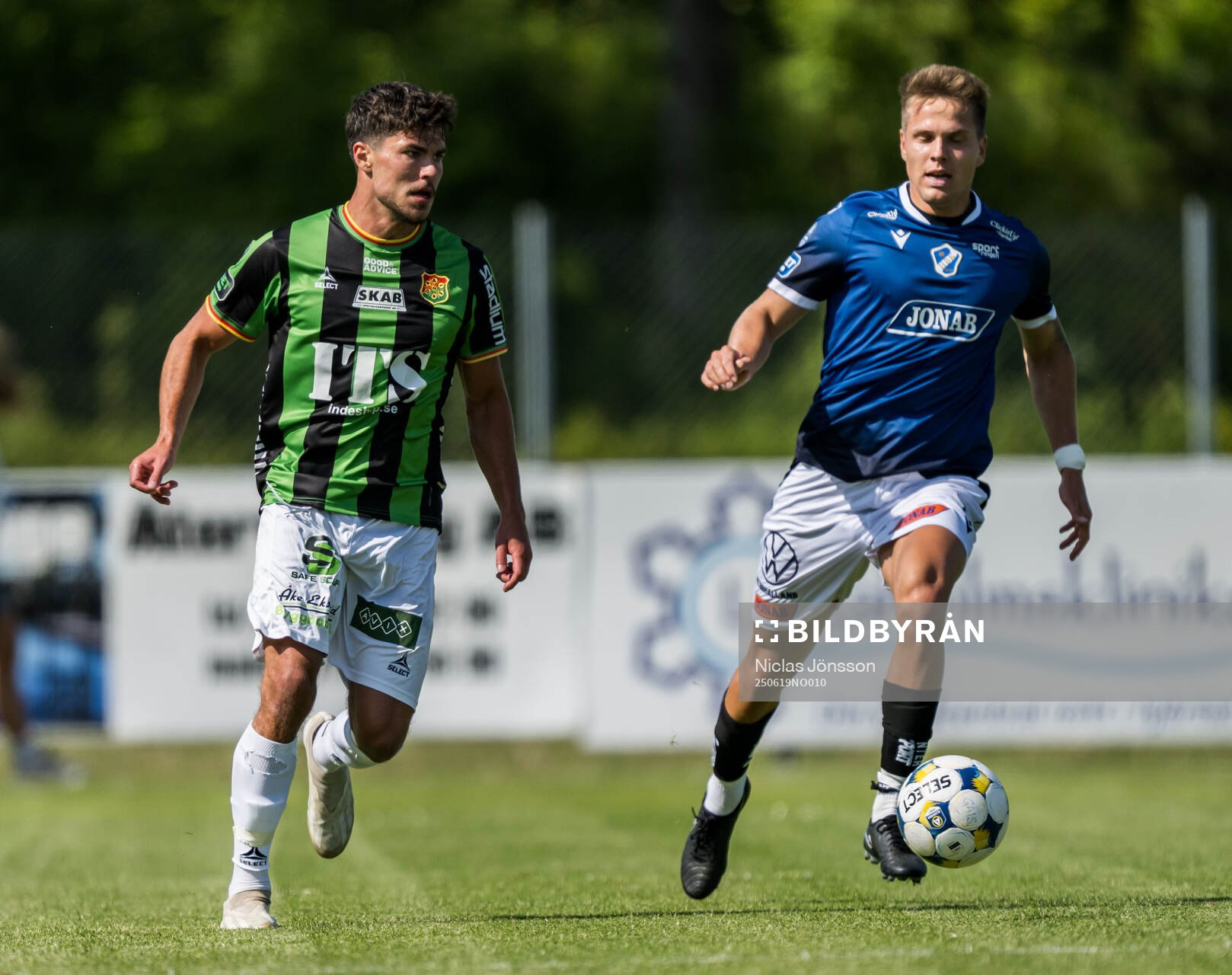 GAISs William Milovanovic och Halmstads Niilo Mäenpää