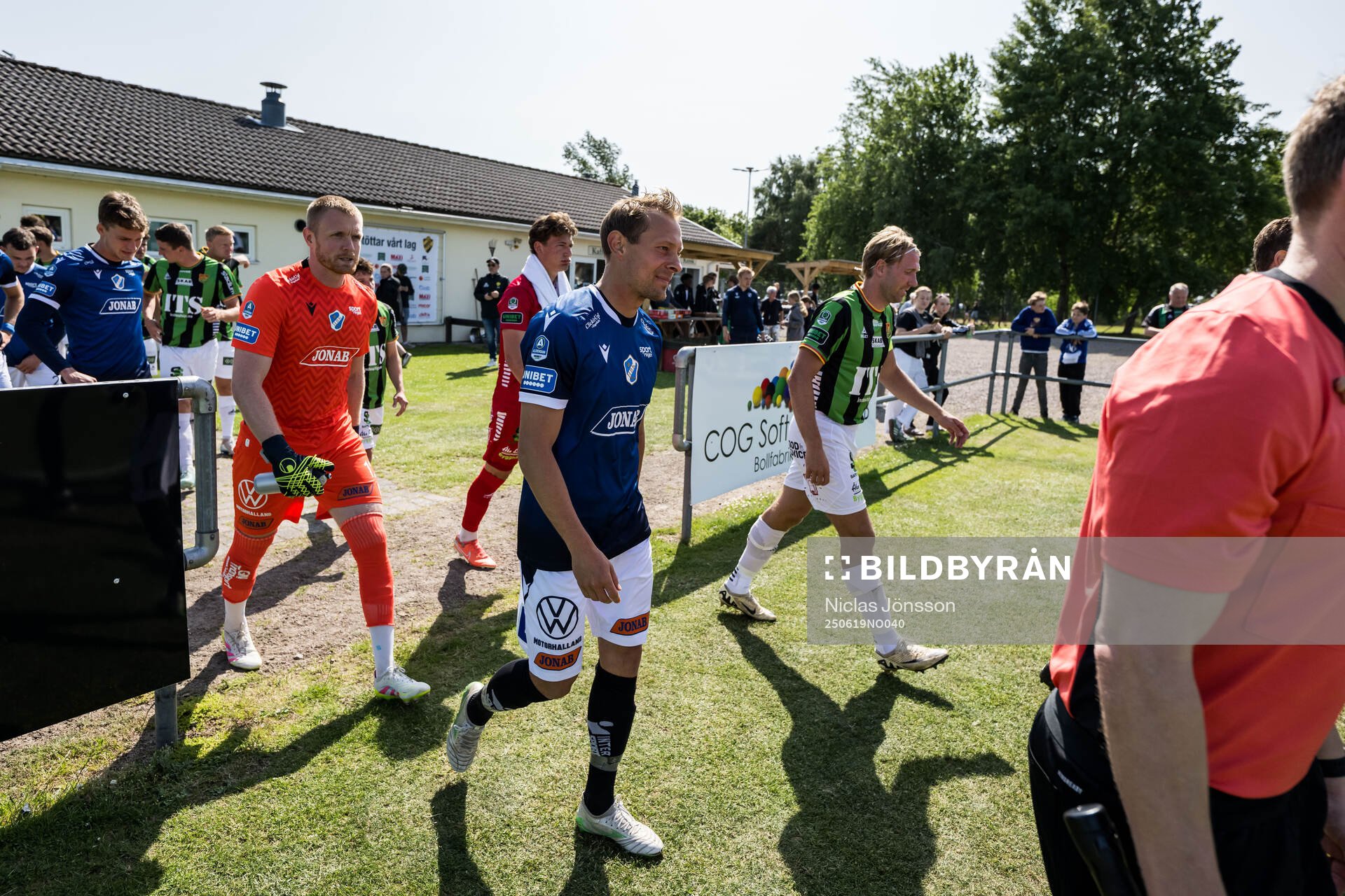 Halmstads Joel Allansson och GAISs August Wängberg