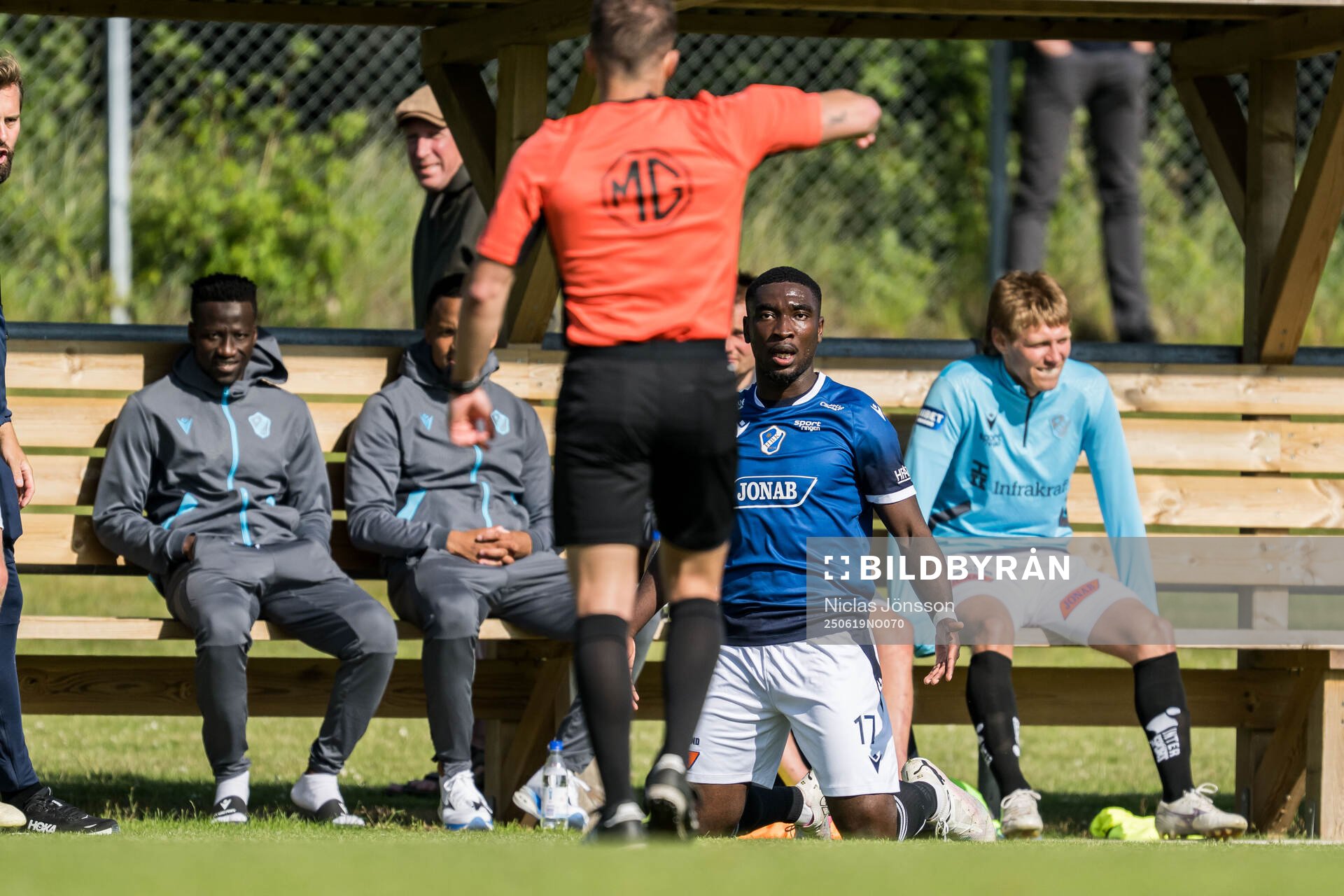 Halmstads Emmanuel Tannor reagerar
