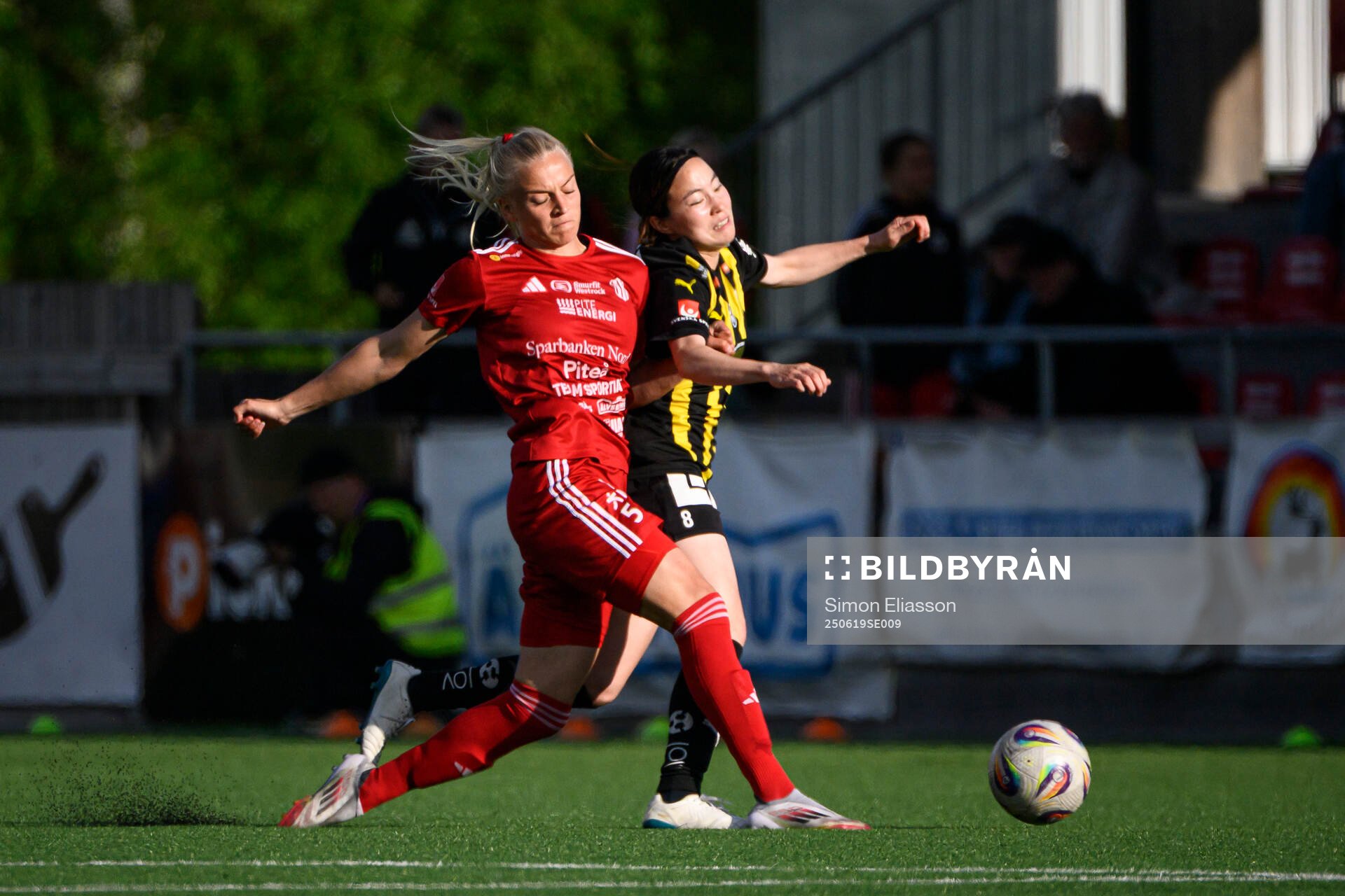 Piteås Wilma Carlsson och Häckens Hikaru Kitagawa