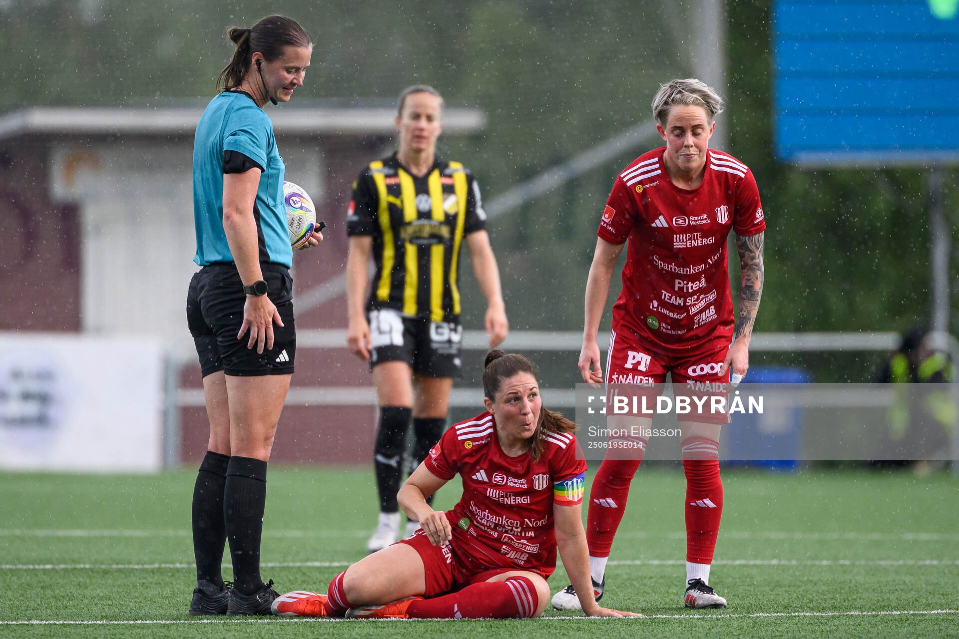 Piteås Josefin Johansson har ont