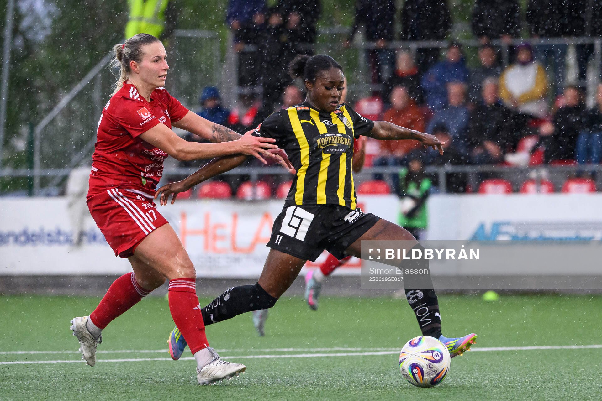 Piteås Selina Henriksson och Häckens Monica Jusu Bah