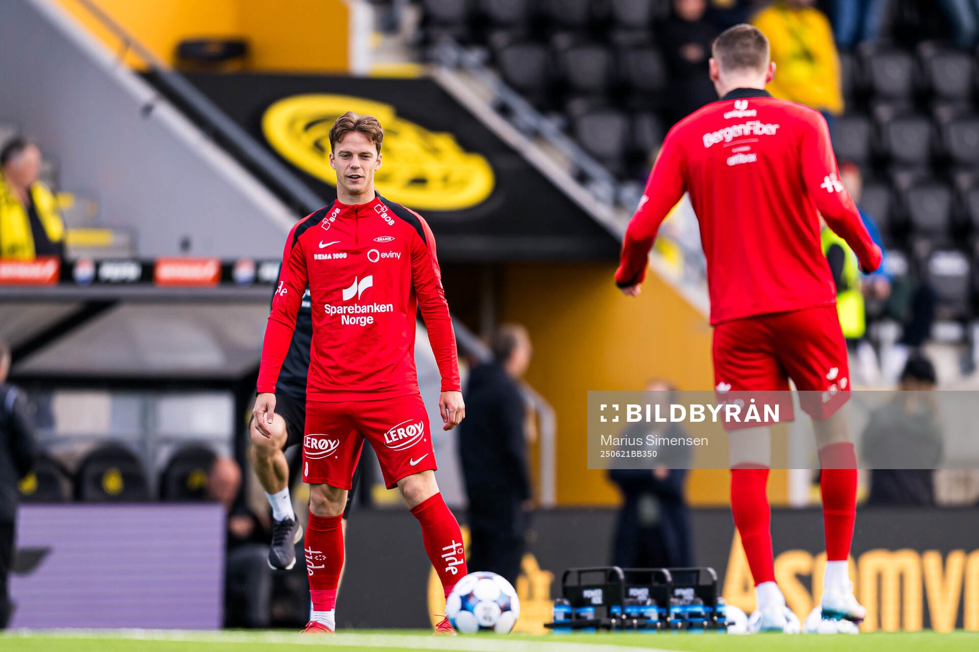 Felix Horn Myhre of Brann warms up