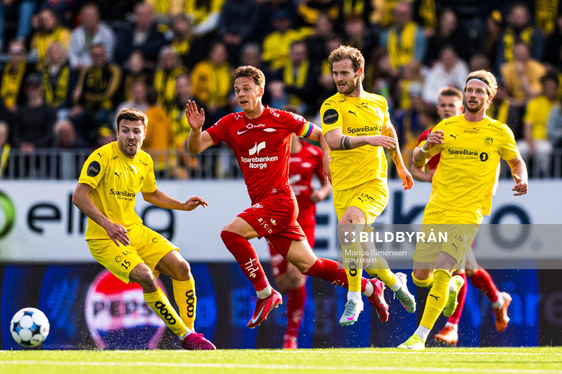 Felix Horn Myhre of Brann and Ole Didrik Blomberg of