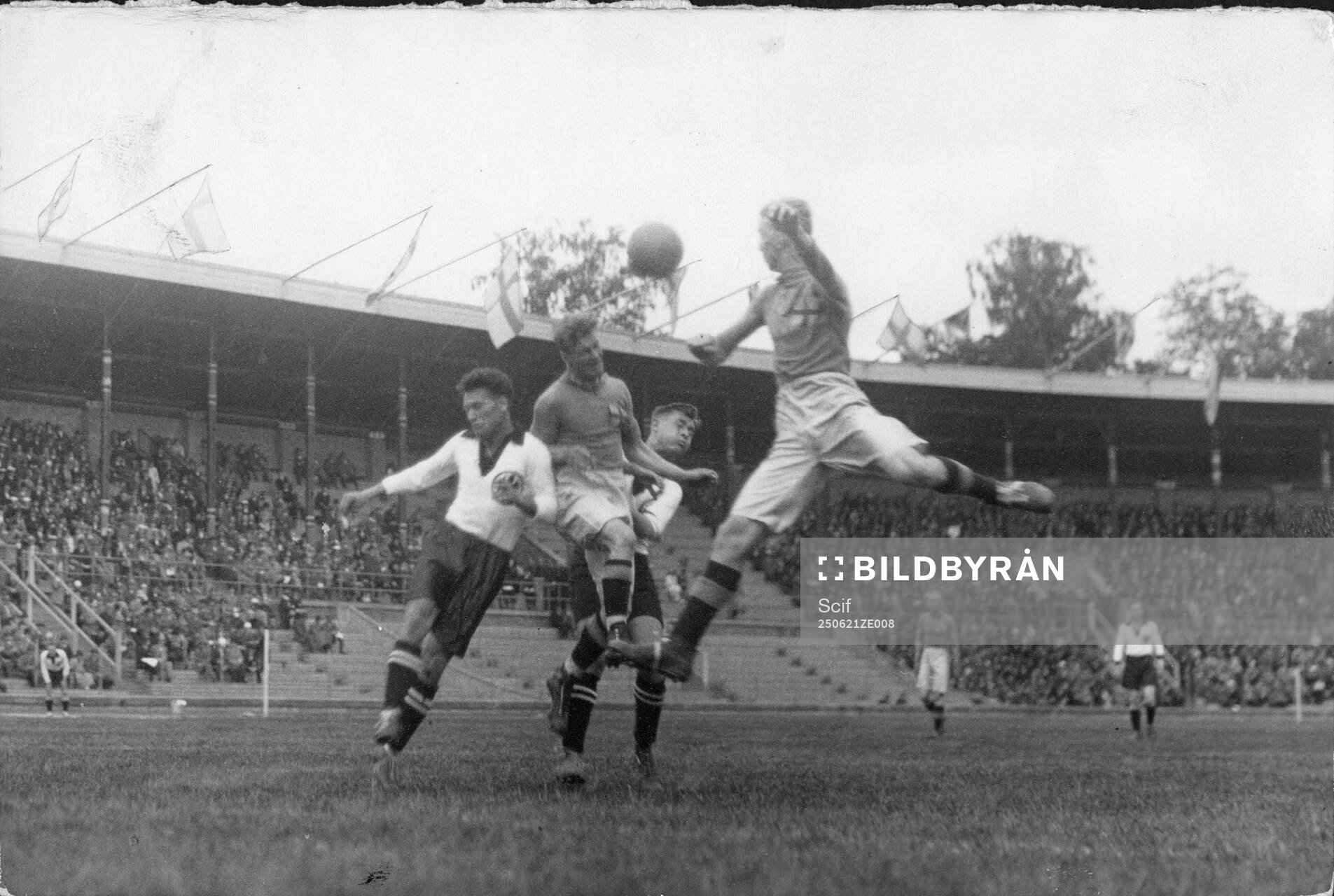 Fotboll, Sverige - Tyskland 1-0 (1-0). 10 000 besökare.