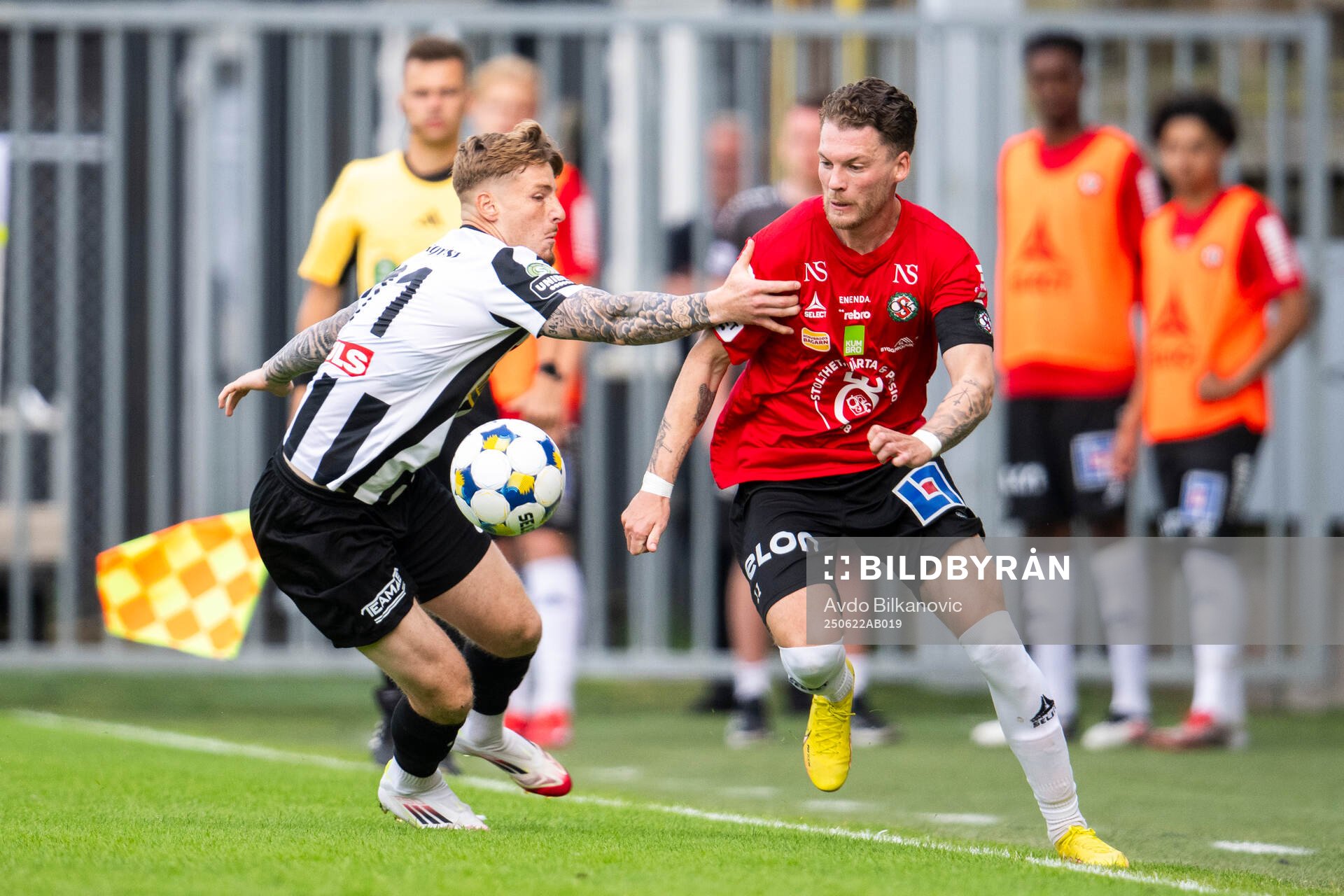 Landskronas Markus Björkqvist och Örebros Samuel Kroon
