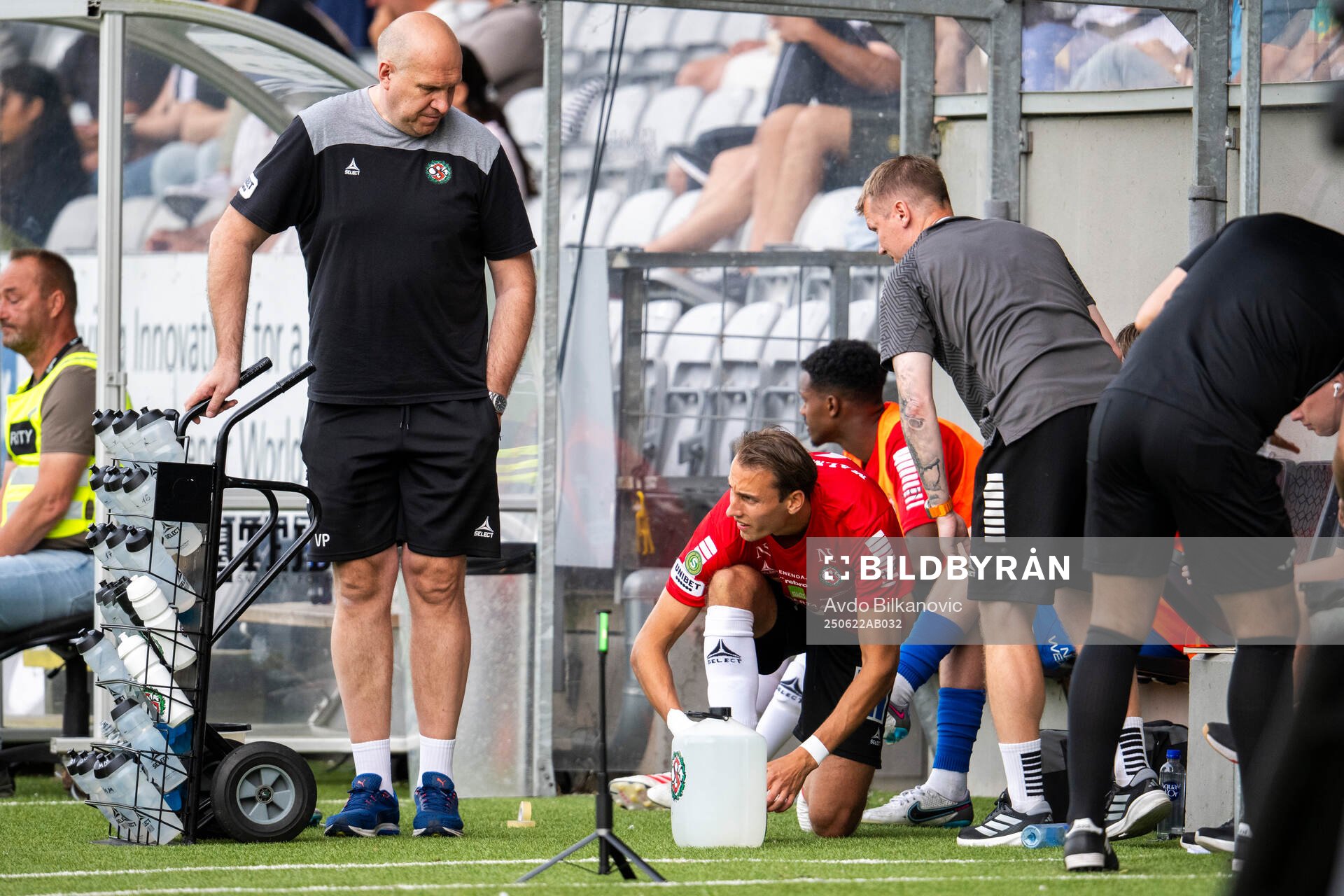 Örebros Melvin Bajrovic gör sig redo för inhop