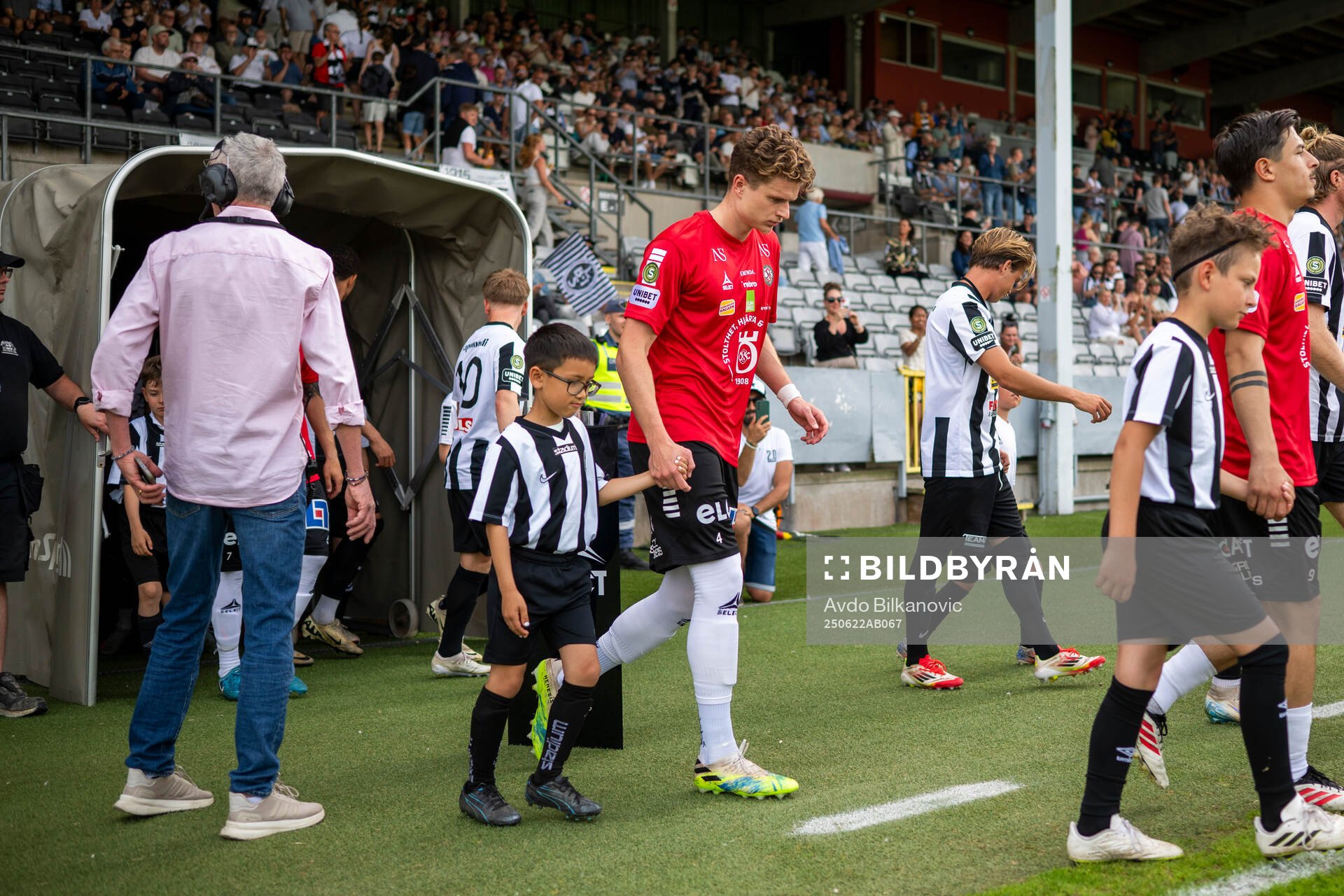 Örebros Erik McCue gör entré