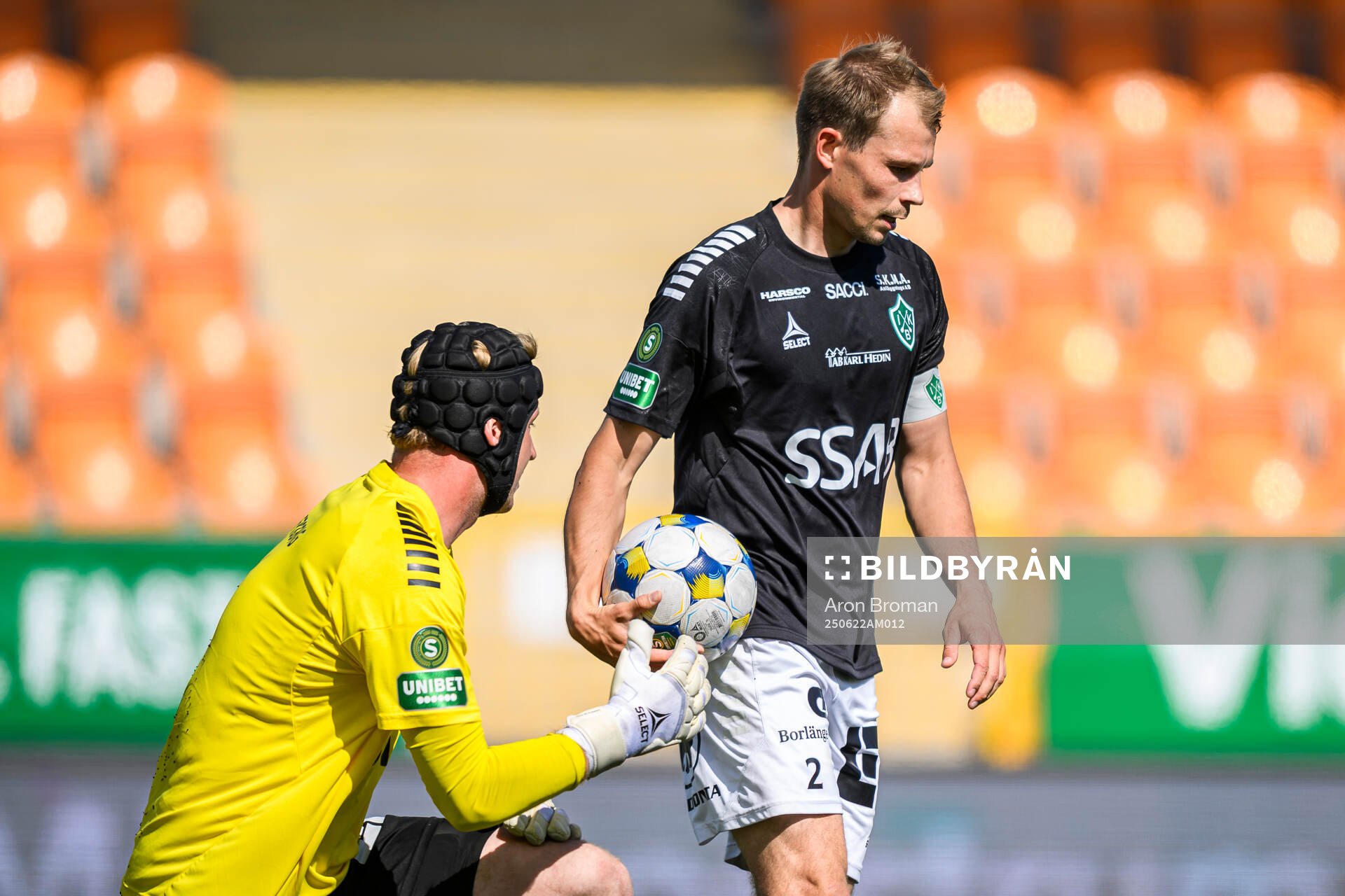 Brages målvakt Viktor Frodig och Alexander Zetterström