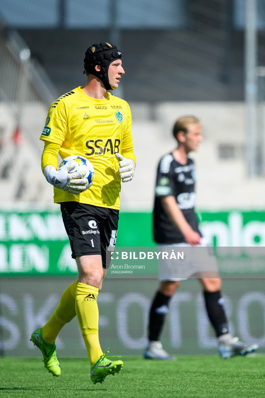Brages målvakt Viktor Frodig