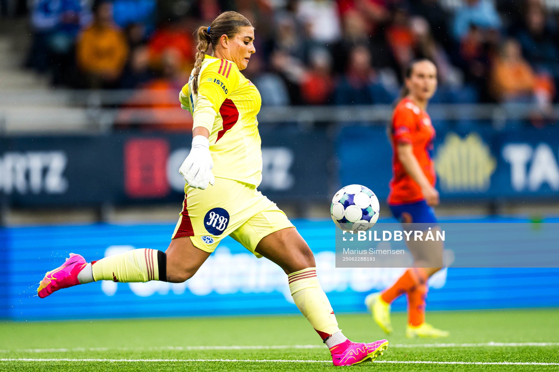 Goalkeeper Kenna Marie Caldwell of Molde