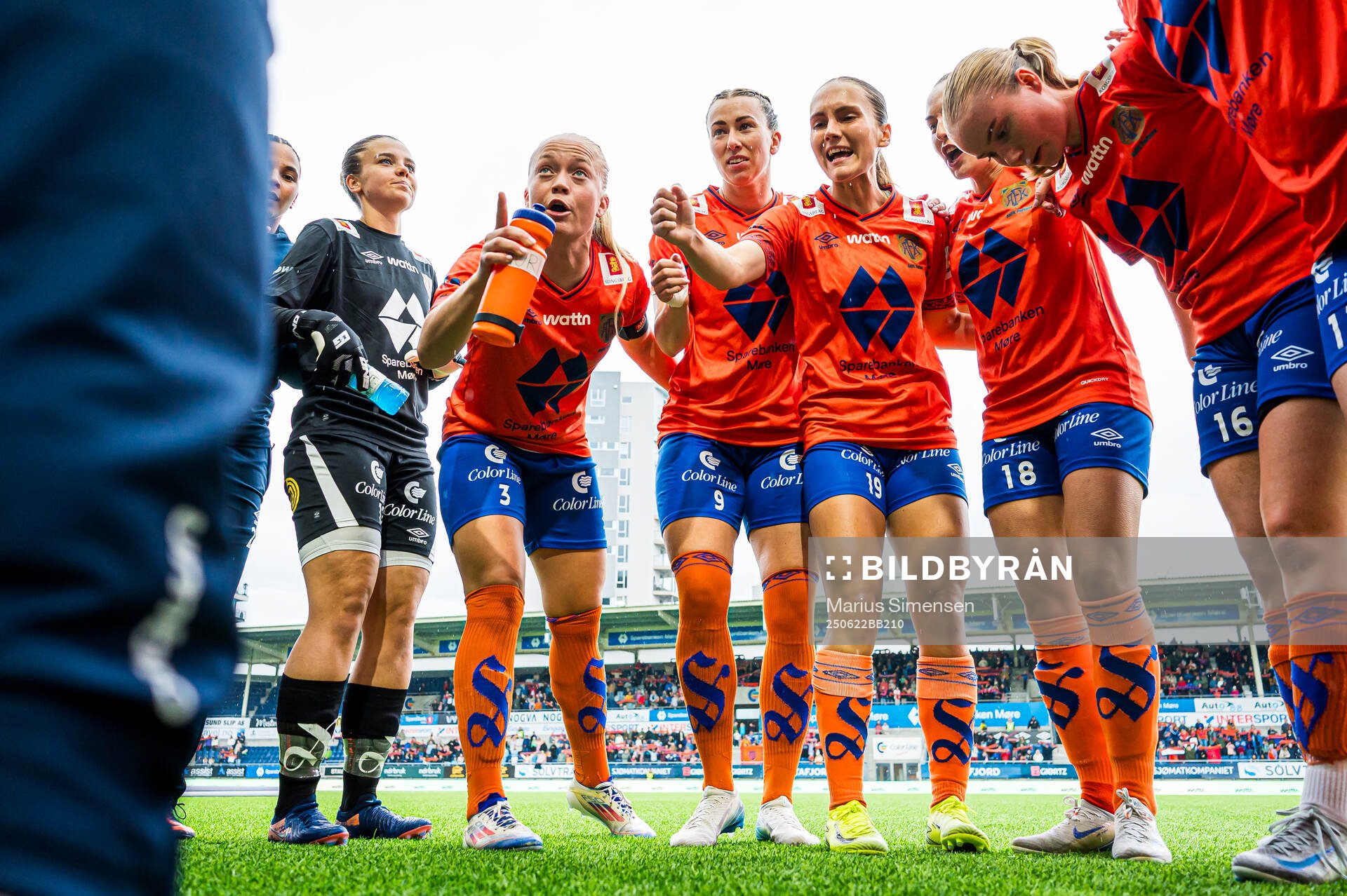Goalkeeper Idun-Kristine Jørgensen, Mette Osvold Muri,