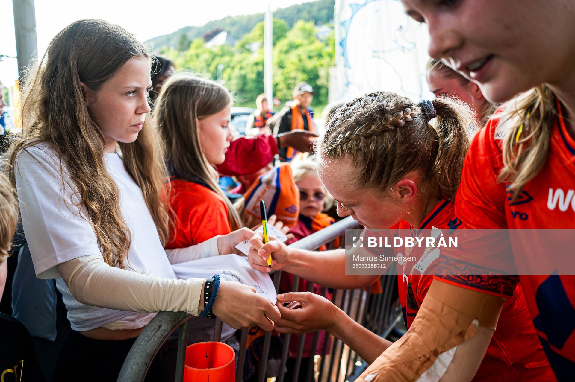 Ingeborg Lye Skretting of AaFK Fortuna in the fanzone