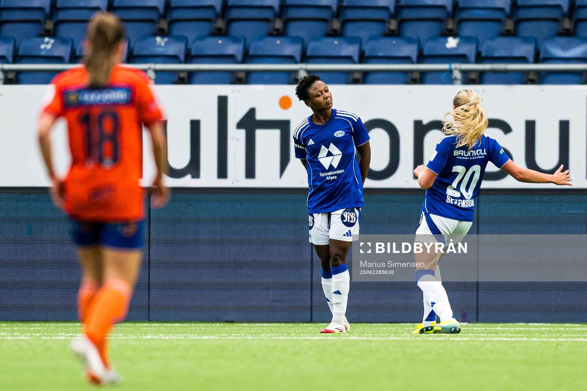 Evelyn Badu of Molde celebrates