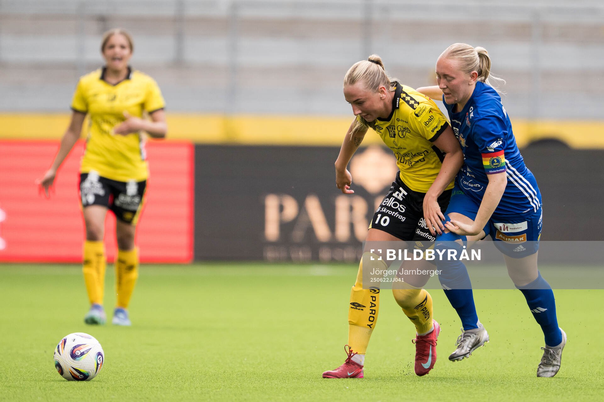 Elfsborgs Stina Jensen och Sunnanås Emma Burman