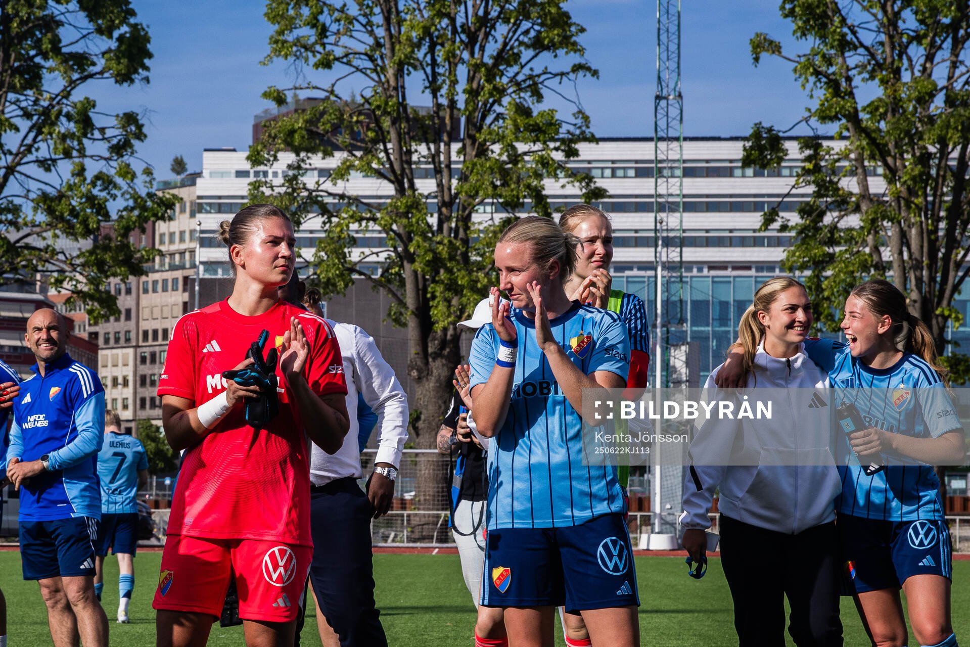 Djurgårdens målvakt Anna Aurora Koivunen och Alexandra