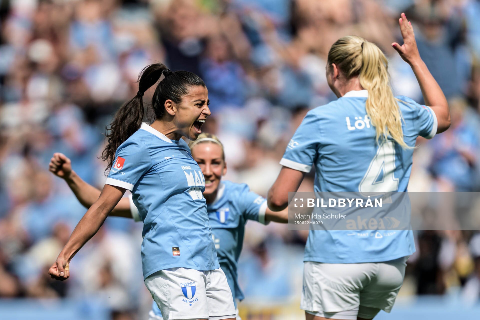 Malmö FFs Ines Belloumou jublar