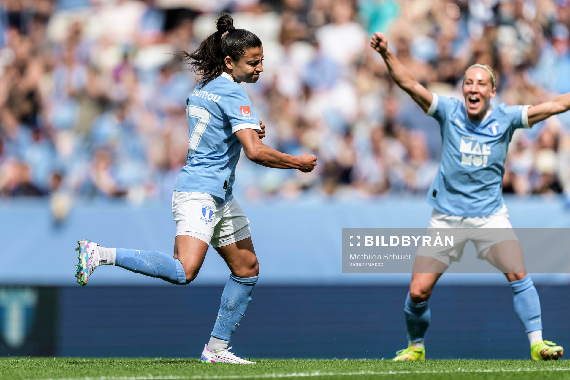 Malmö FFs Ines Belloumou jublar