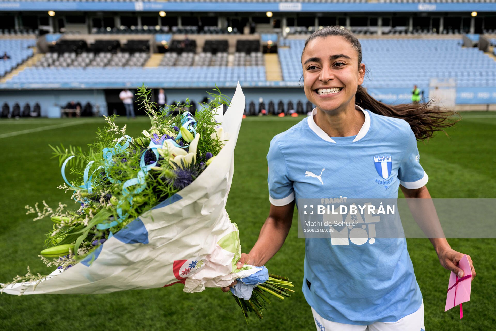 Malmö FFs Ines Belloumou jublar