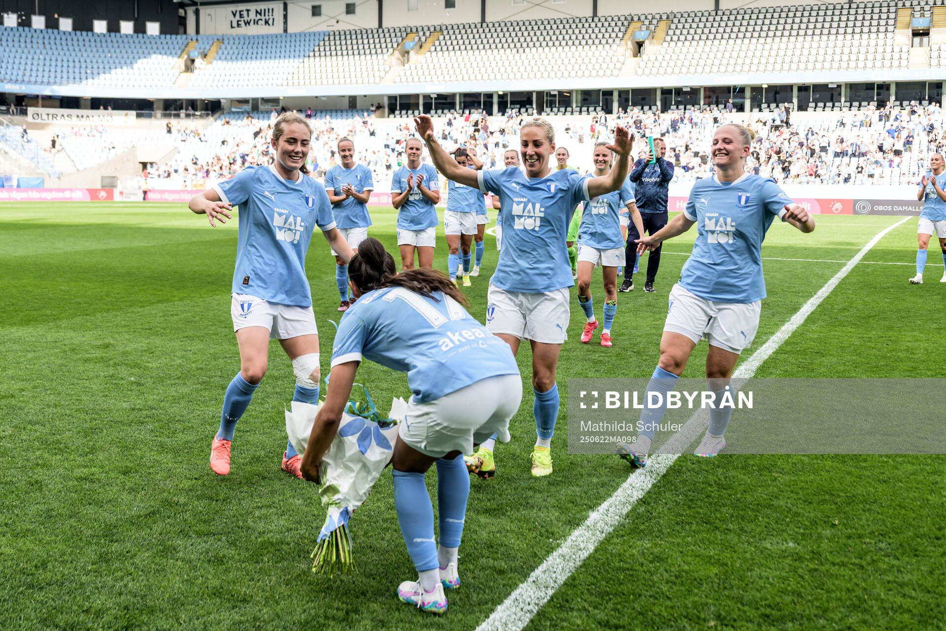 Malmö FFs Ines Belloumou jublar