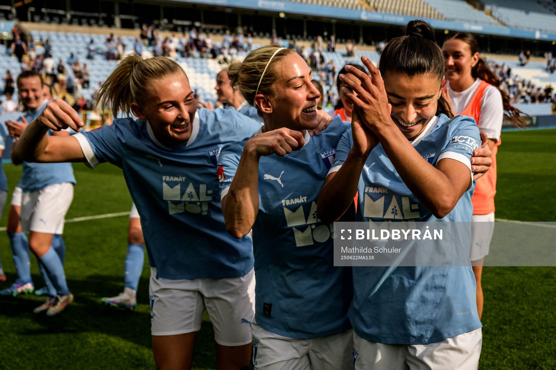 Malmö FFs Beatrice Persson, Mia Persson och Ines Belloumou