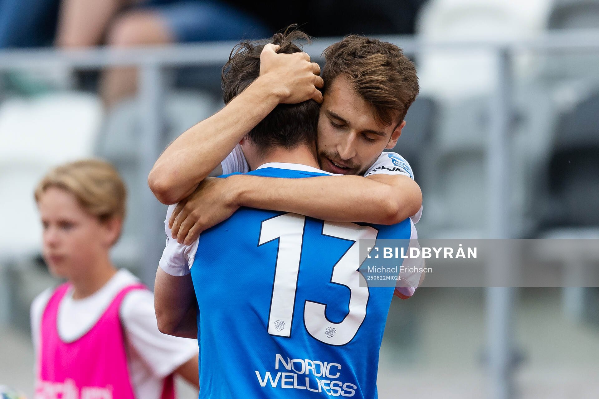 Oddevolds Rasmus Wiedesheim-Paul jublar ihop med Adam Stroud