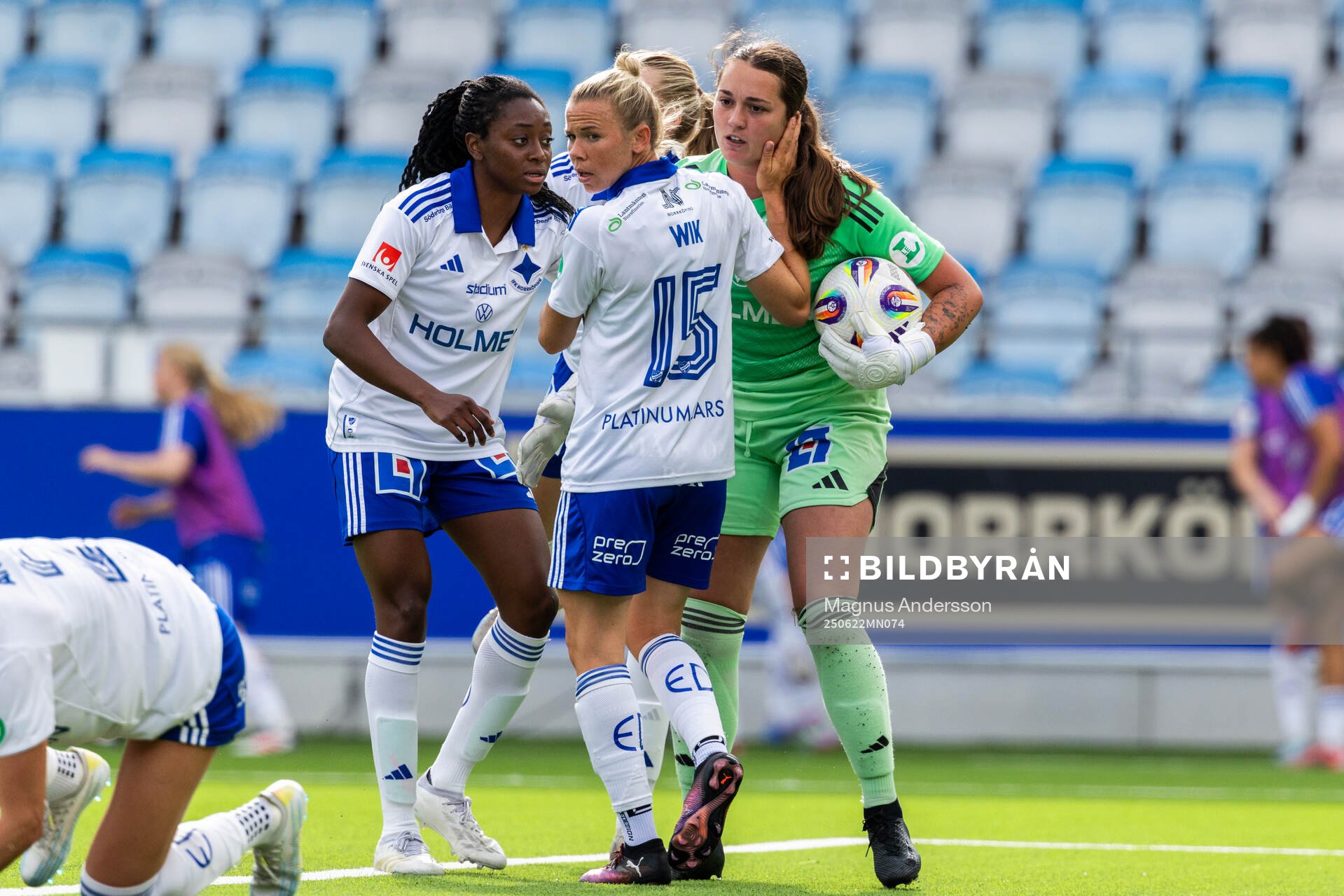 IFK Norrköpings Maya Aliyah Antoine, Jessica Wik och